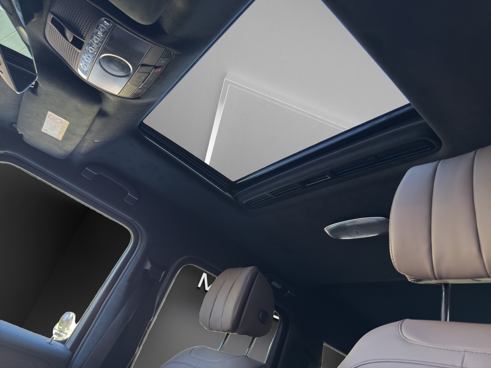 MERCEDES-BENZ G 63 AMG 9G-Tronic-image-12