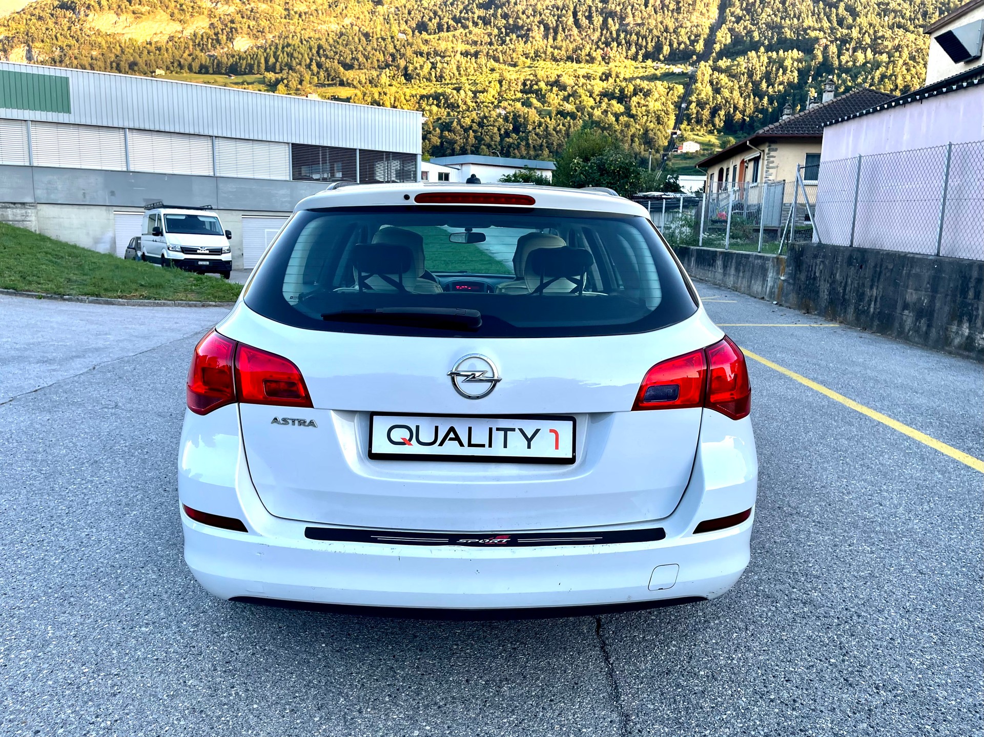 OPEL Astra SportsTourer 1.6i 16V Automatic-image-9