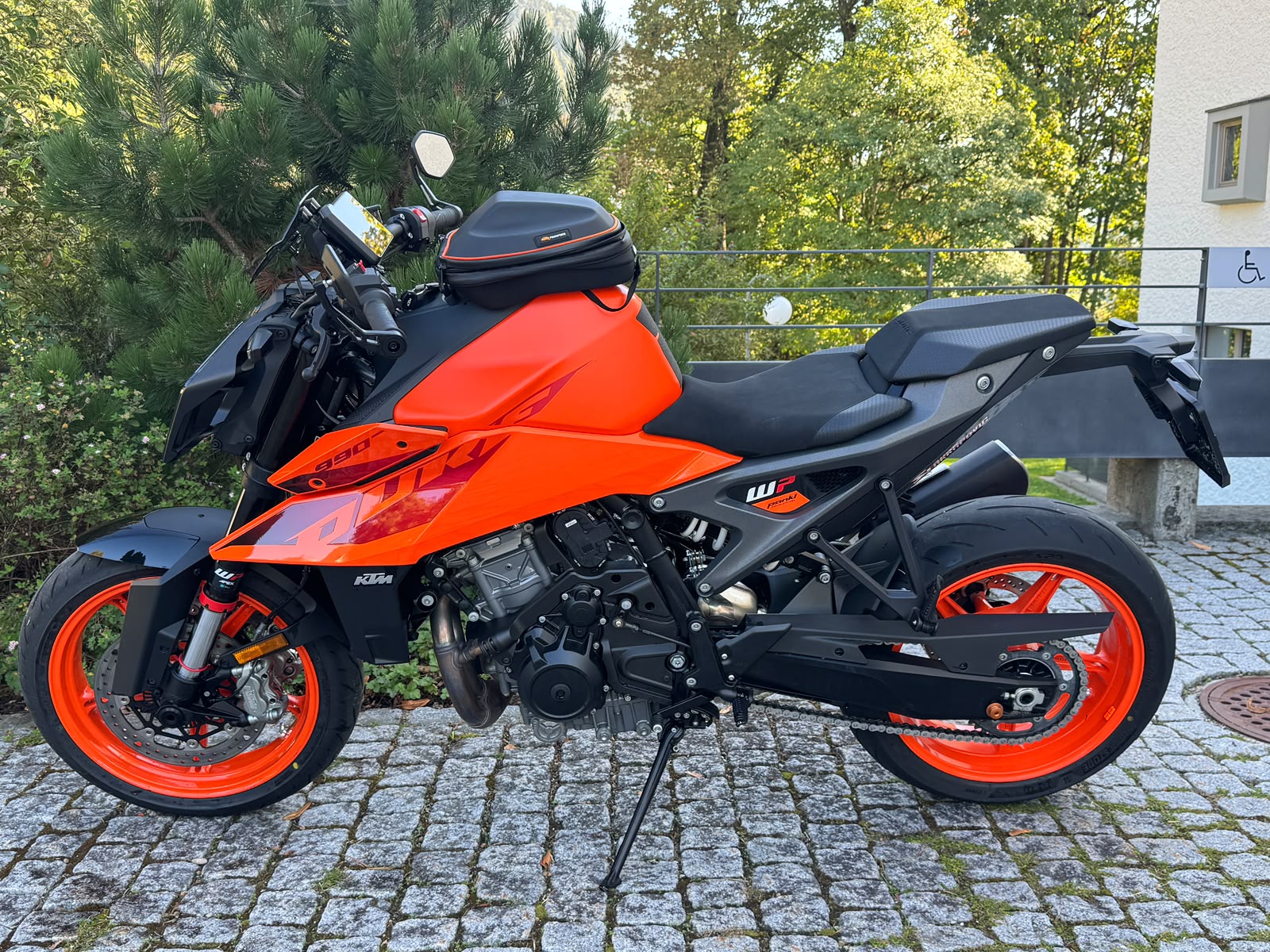 KTM 990 Duke-image-9