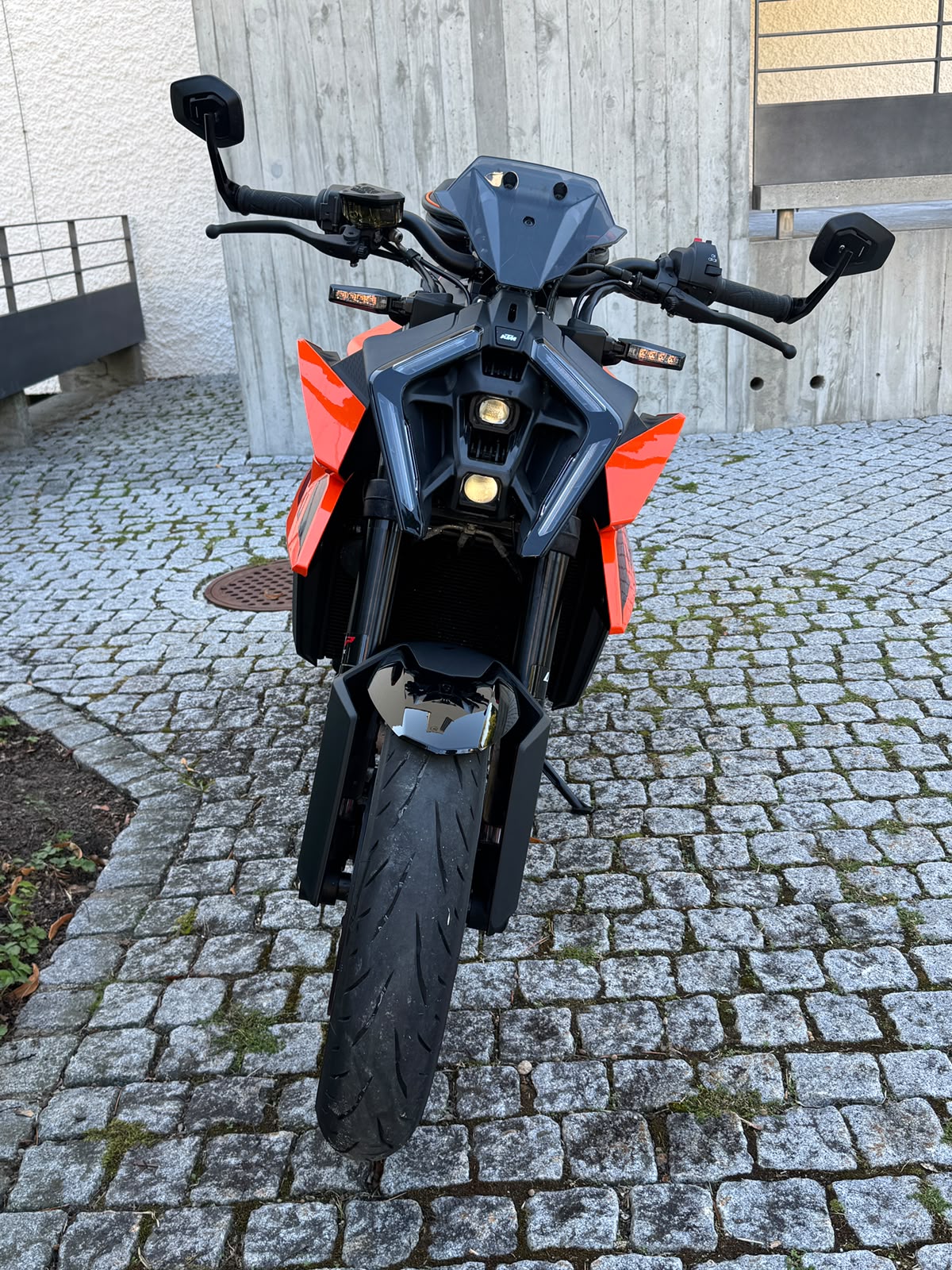KTM 990 Duke-image-6