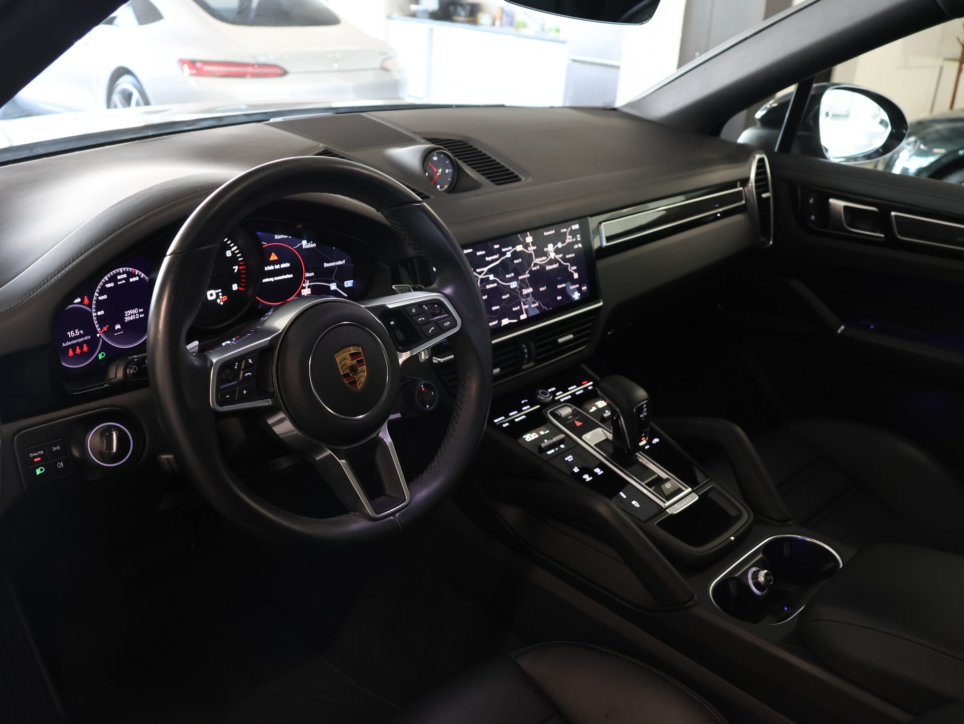 PORSCHE Cayenne Coupé Platinum Edition-image-10
