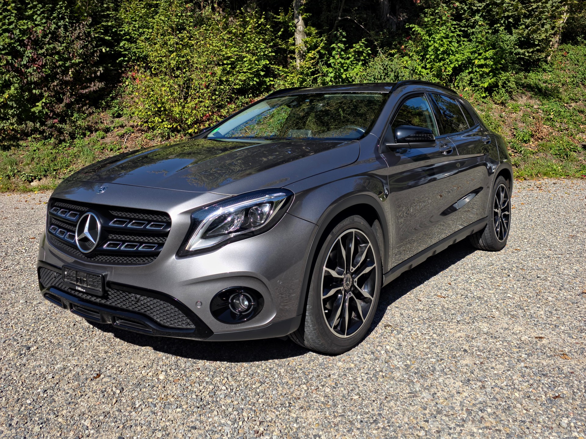 MERCEDES-BENZ GLA 200 Night Star 7G-DCT