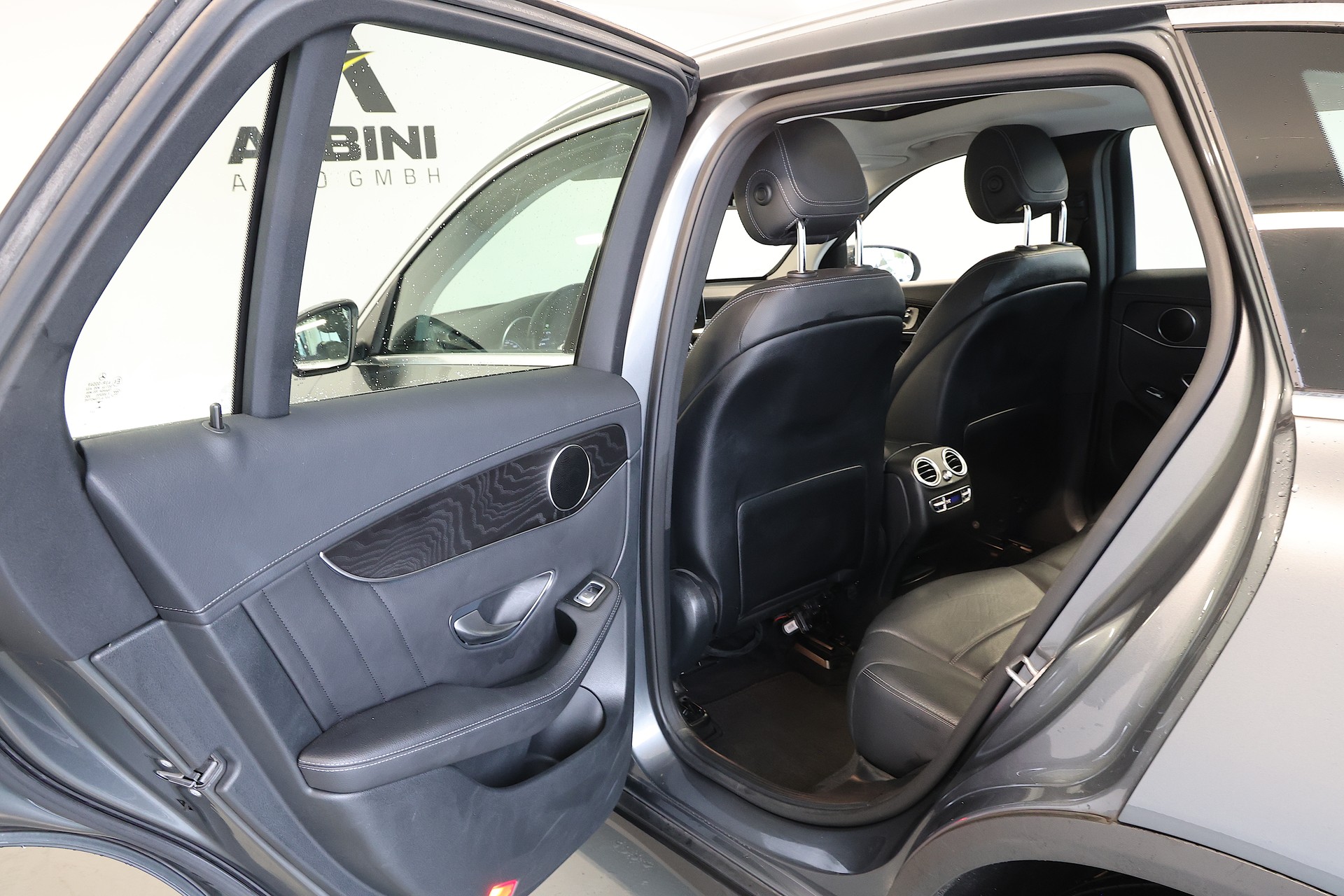 MERCEDES-BENZ GLC 350 e AMG Line 4m-image-13