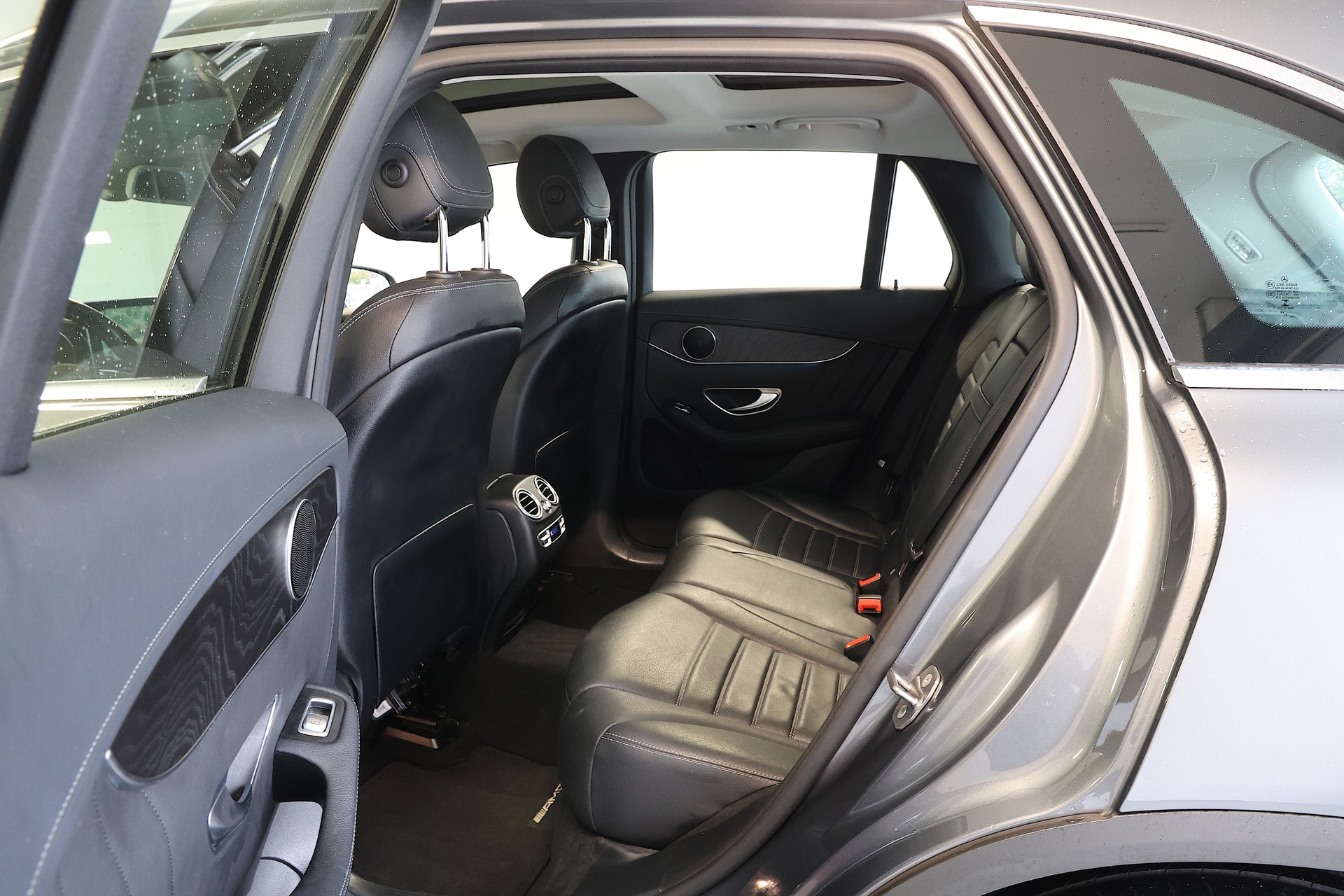 MERCEDES-BENZ GLC 350 e AMG Line 4m-image-14