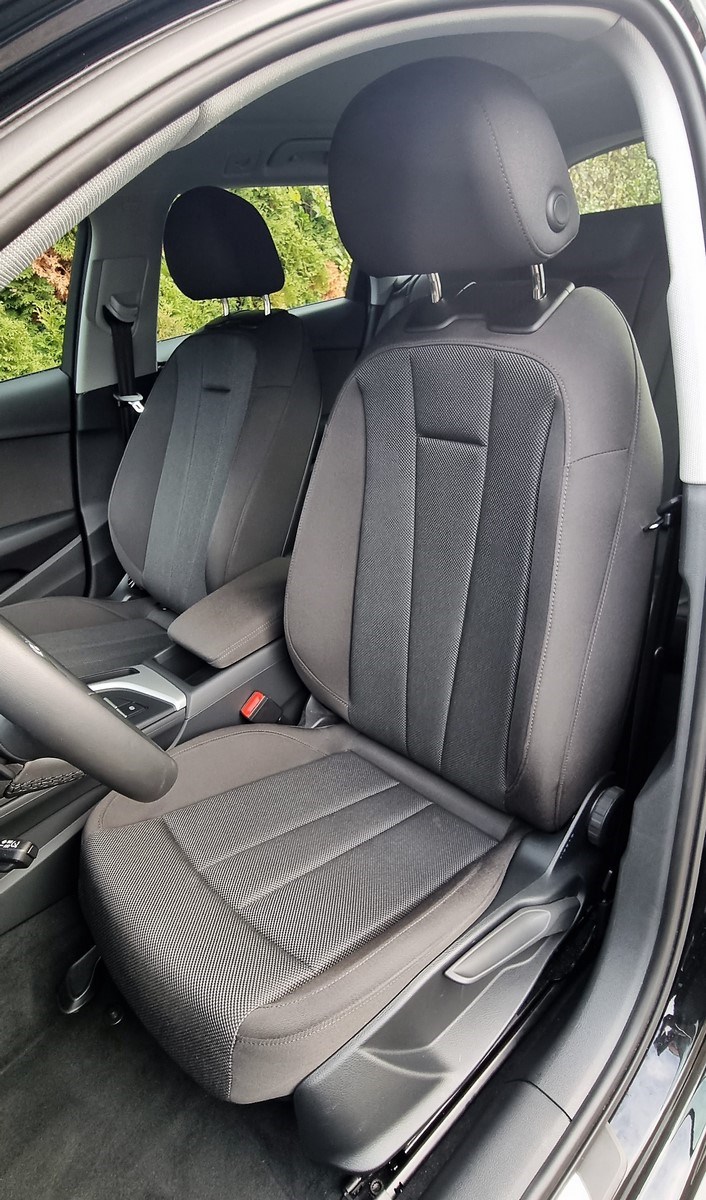AUDI A4 Avant 35 TDI advanced S-tronic-image-9