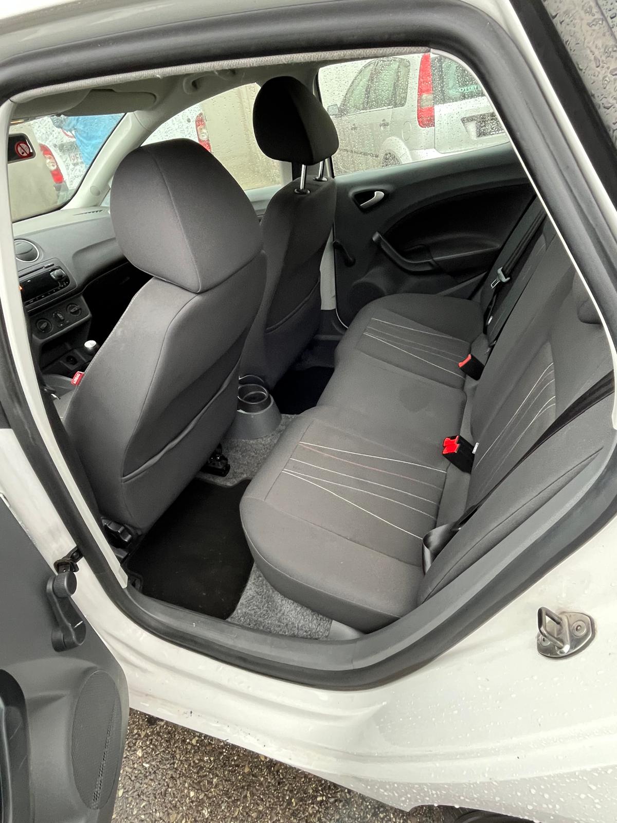 SEAT Ibiza 1.4 Style-image-5