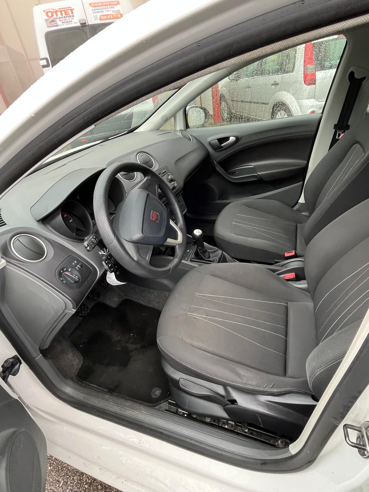 SEAT Ibiza 1.4 Style-image-4
