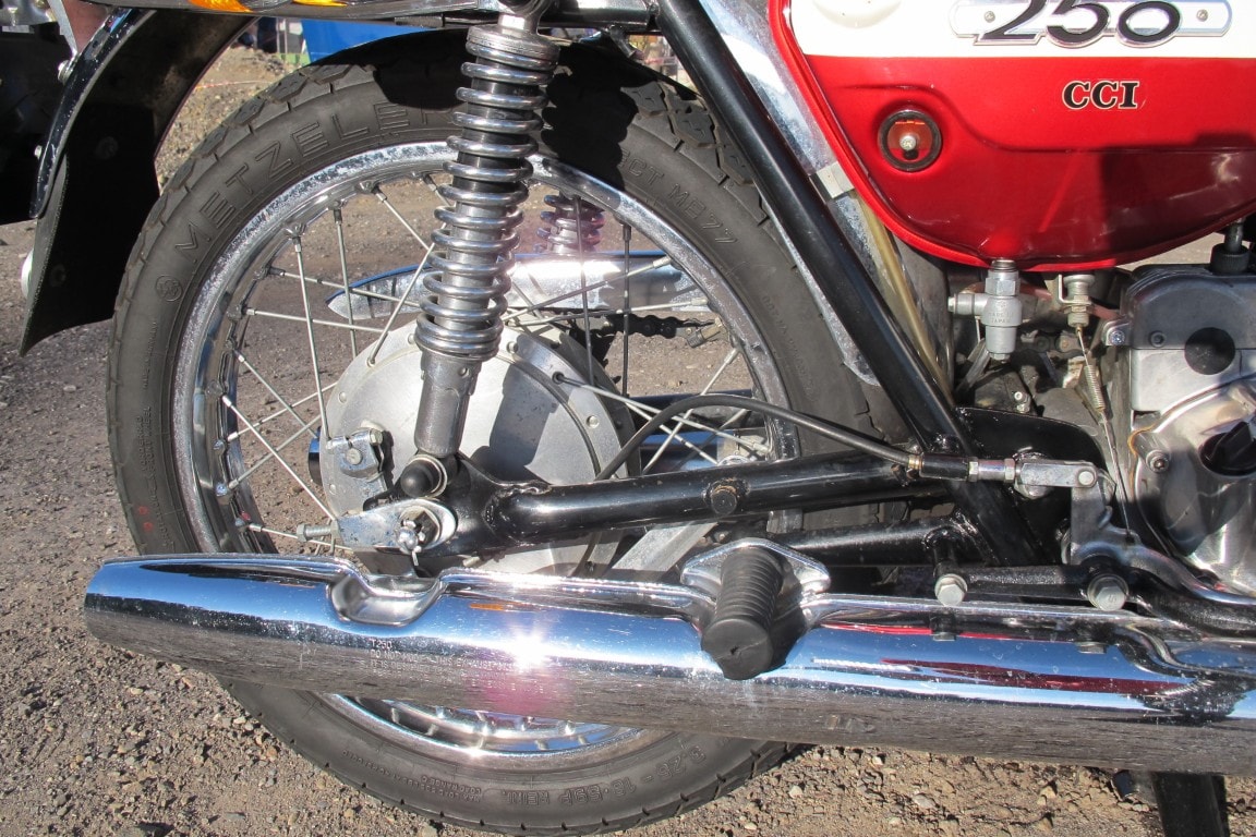 SUZUKI T250-image-6