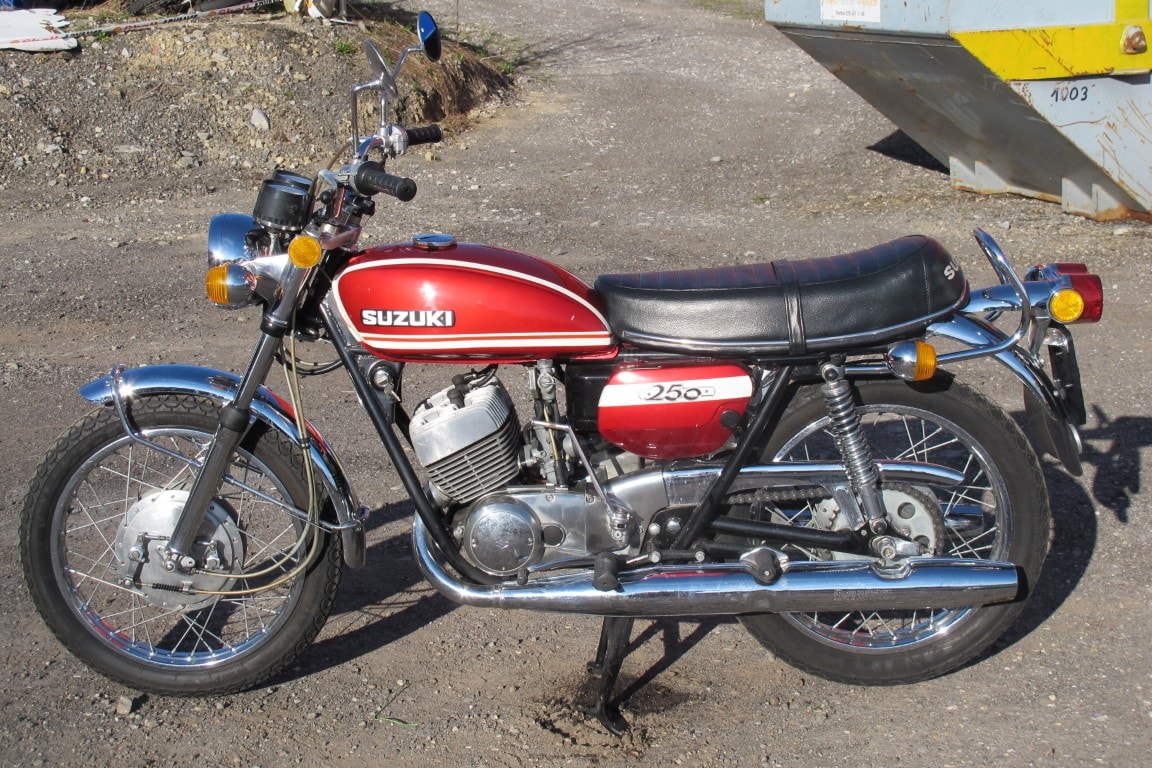 SUZUKI T250-image-1