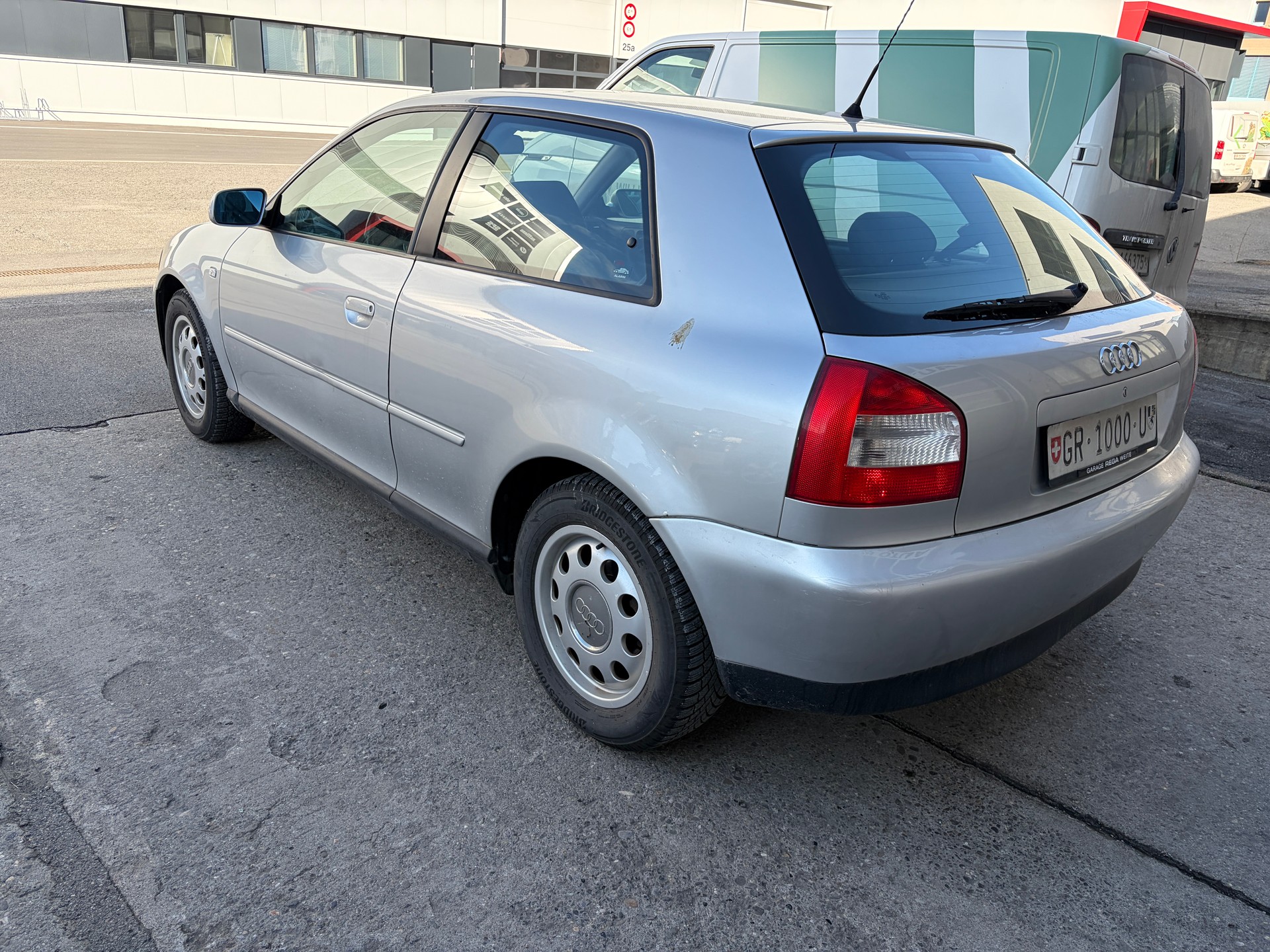 AUDI A3 1.8 T quattro Attraction-image-3