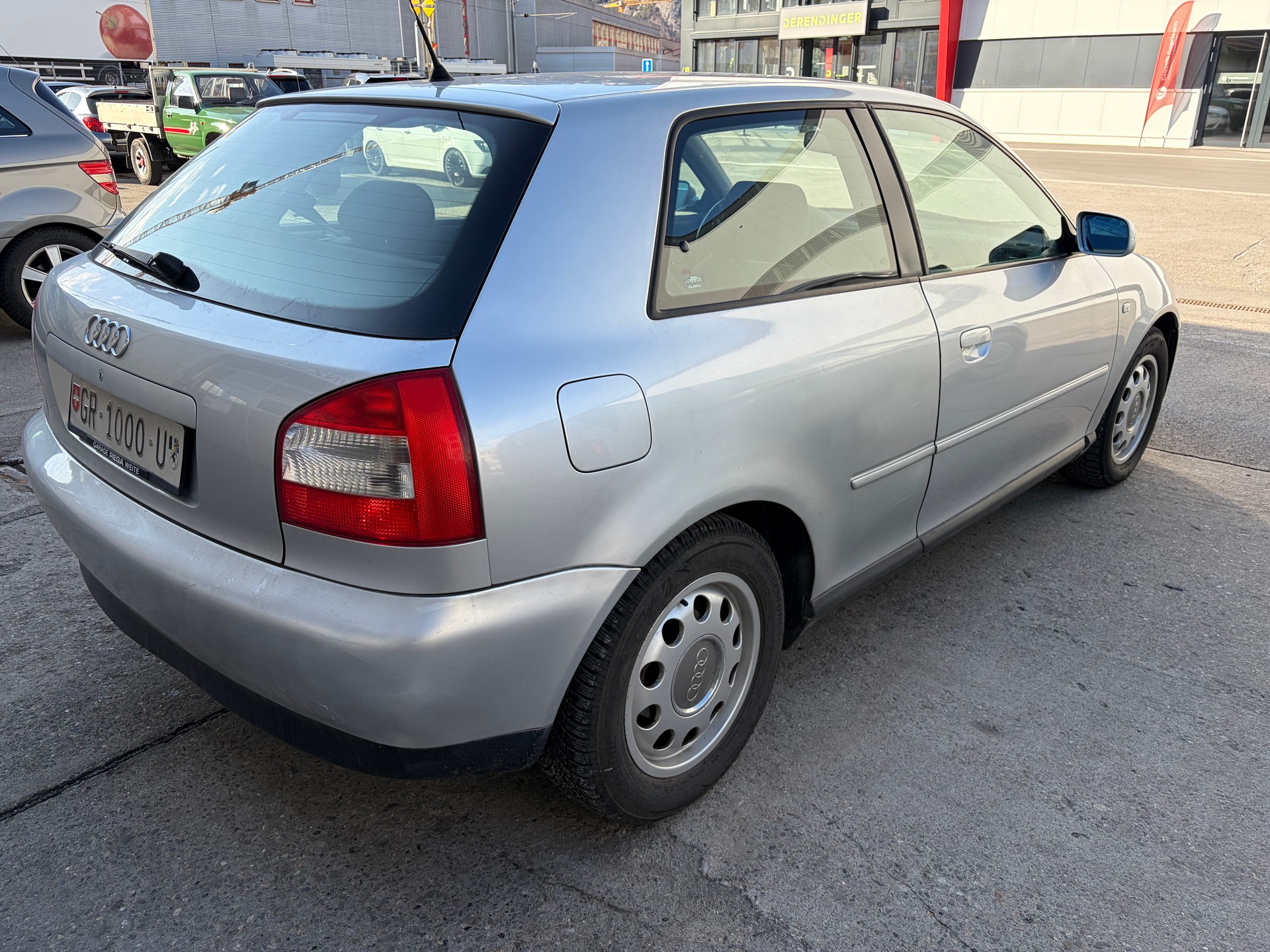AUDI A3 1.8 T quattro Attraction-image-4