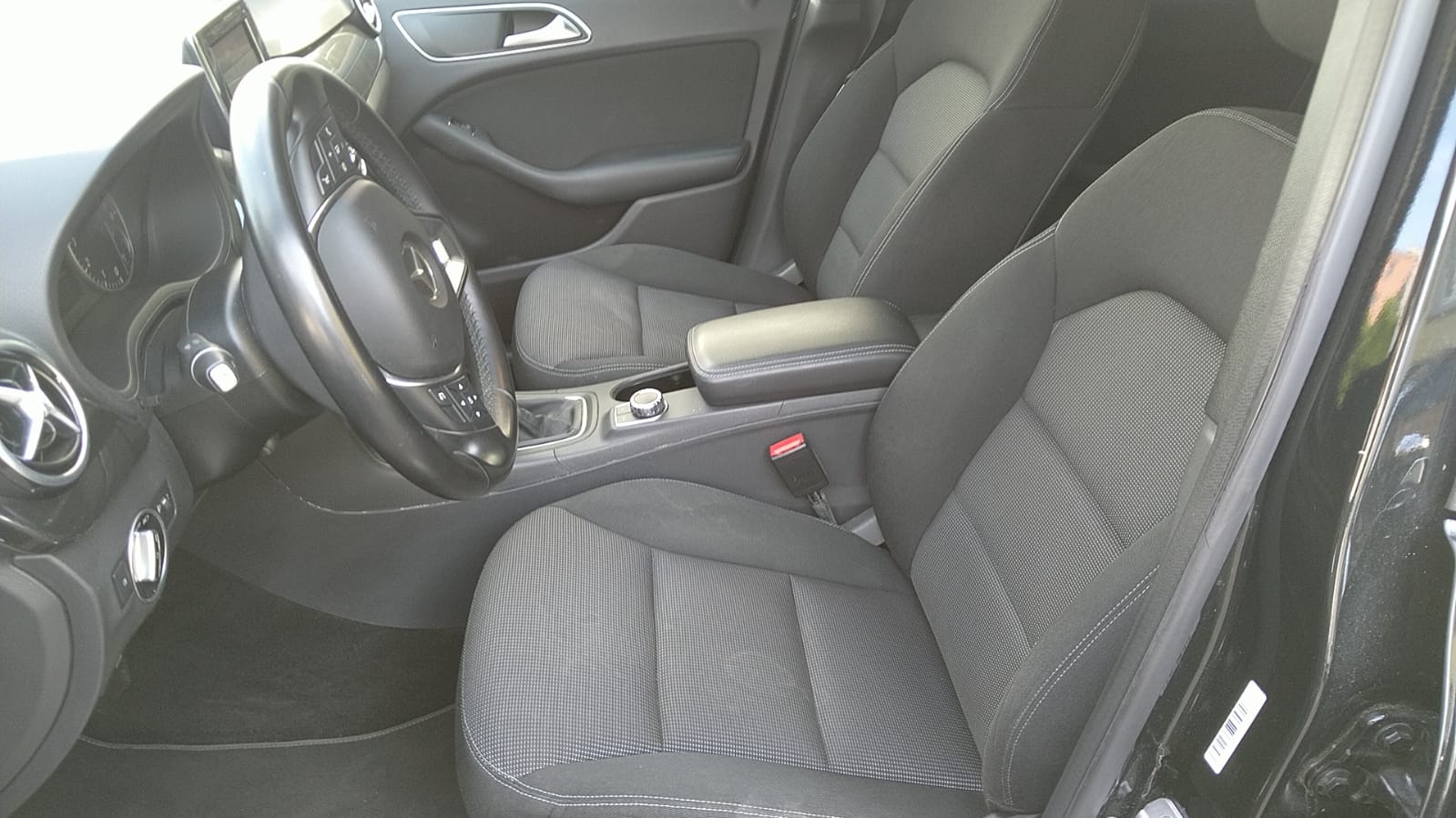 MERCEDES-BENZ B 180-image-6