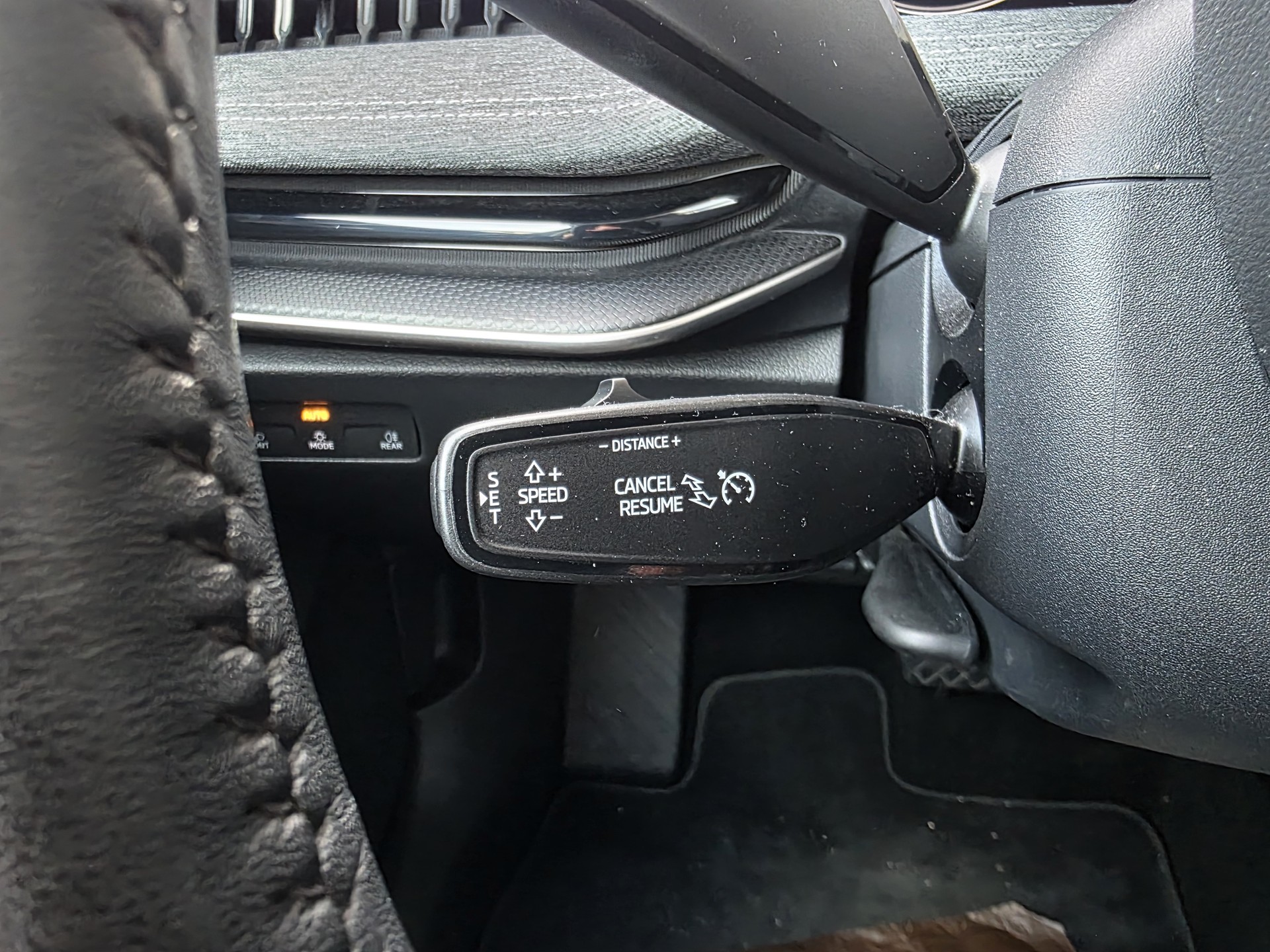 SKODA Superb Combi 2.0 TDi Selection 4x4 DSG-image-15