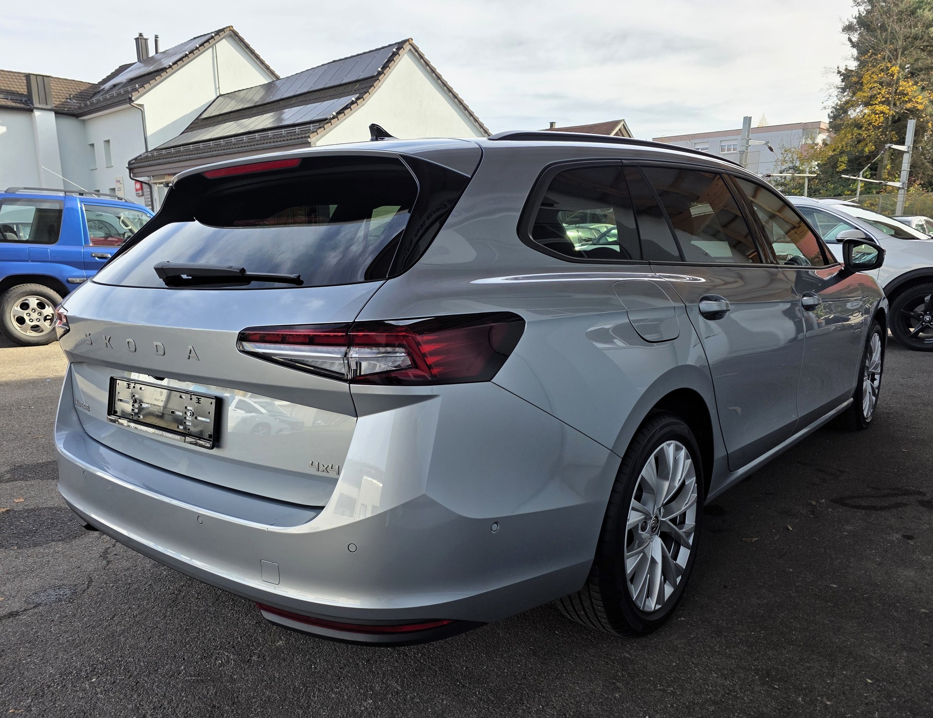 SKODA Superb Combi 2.0 TDi Selection 4x4 DSG-image-10
