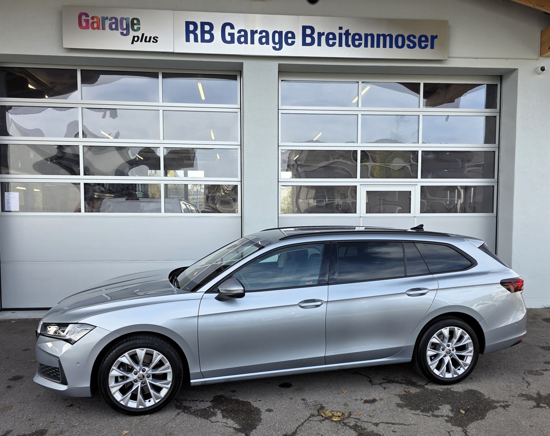 SKODA Superb Combi 2.0 TDi Selection 4x4 DSG