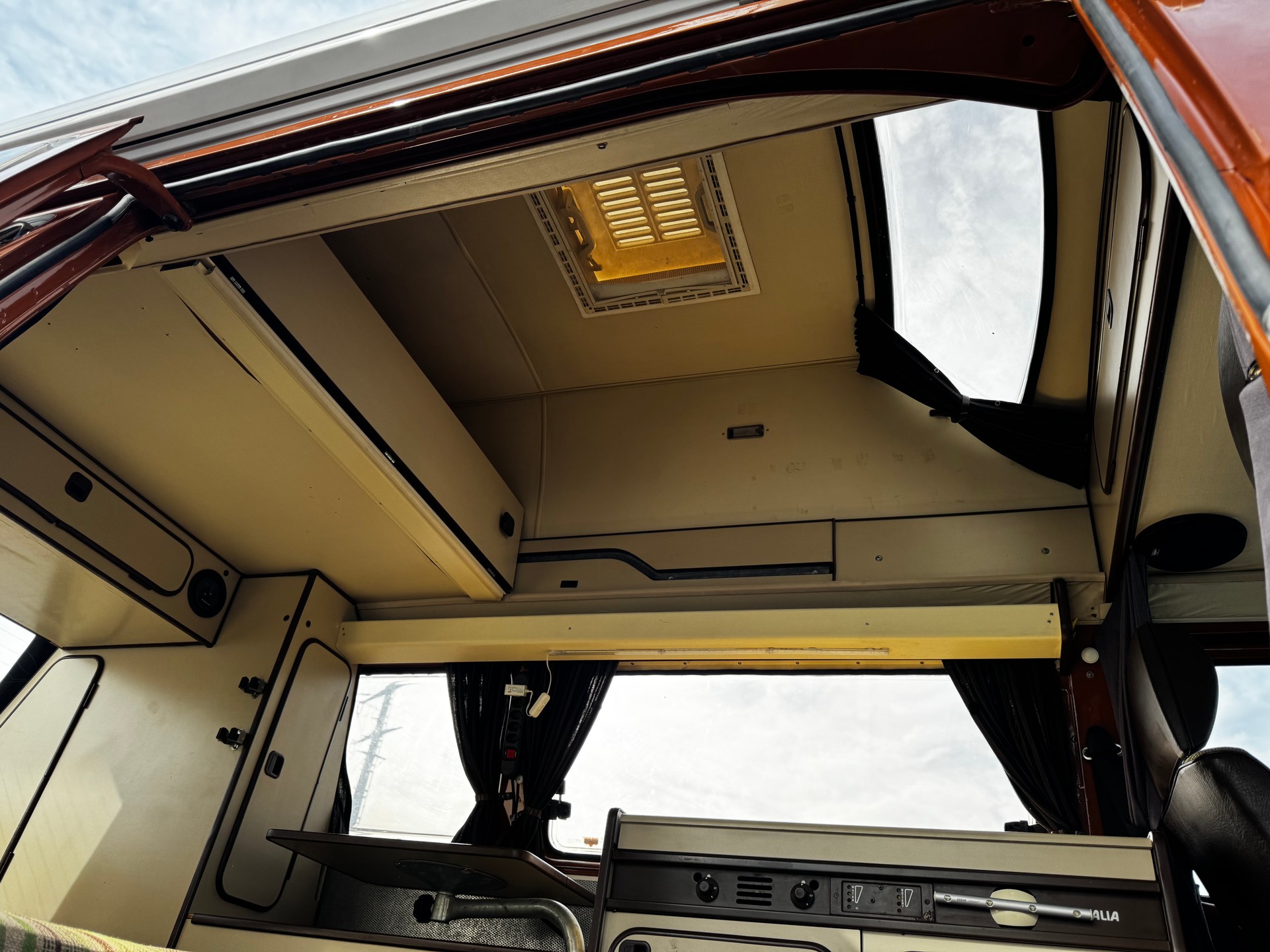 VW T3 Westfalia-image-12