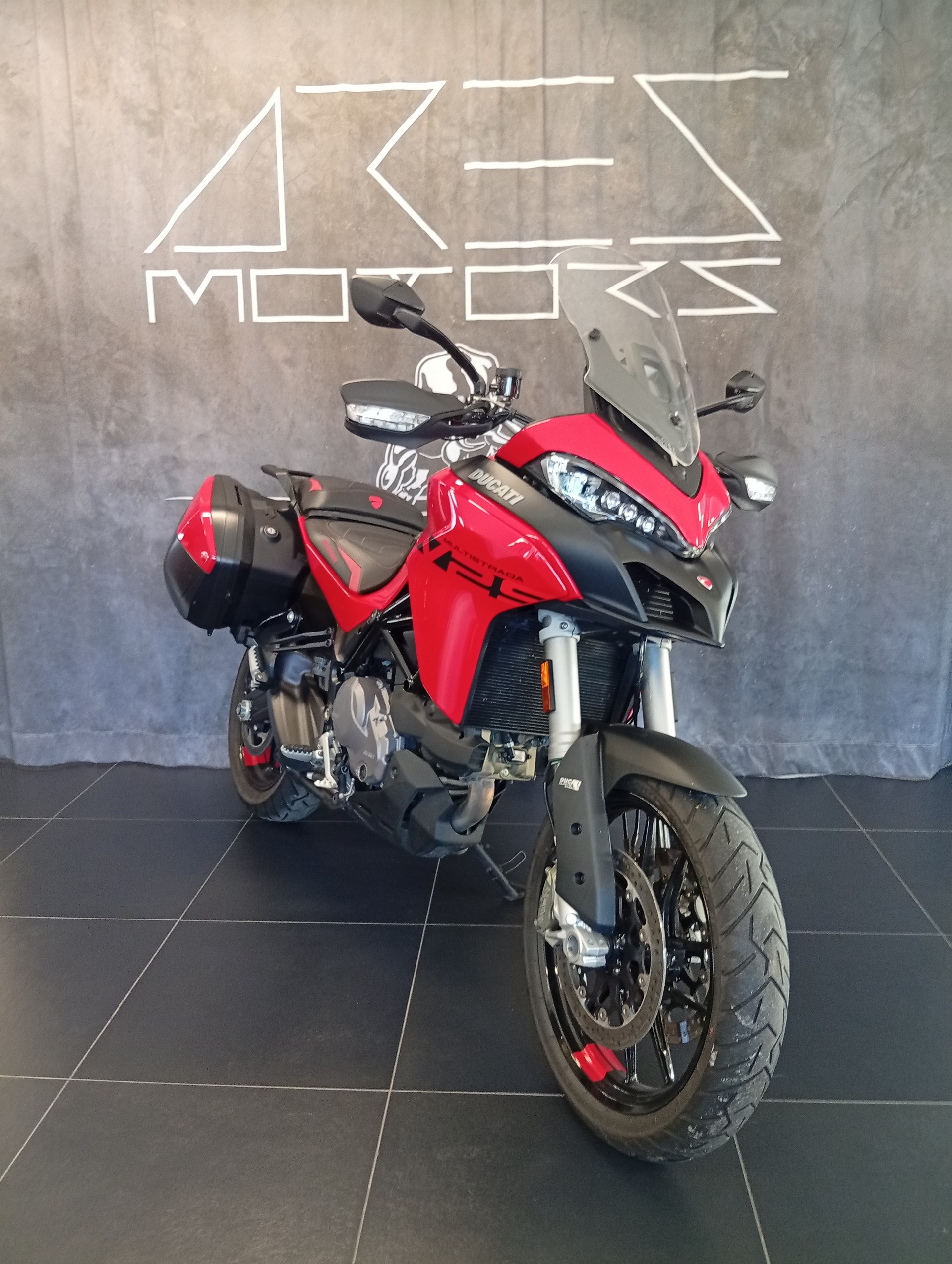 DUCATI Multistrada V2 S Touring-image-1