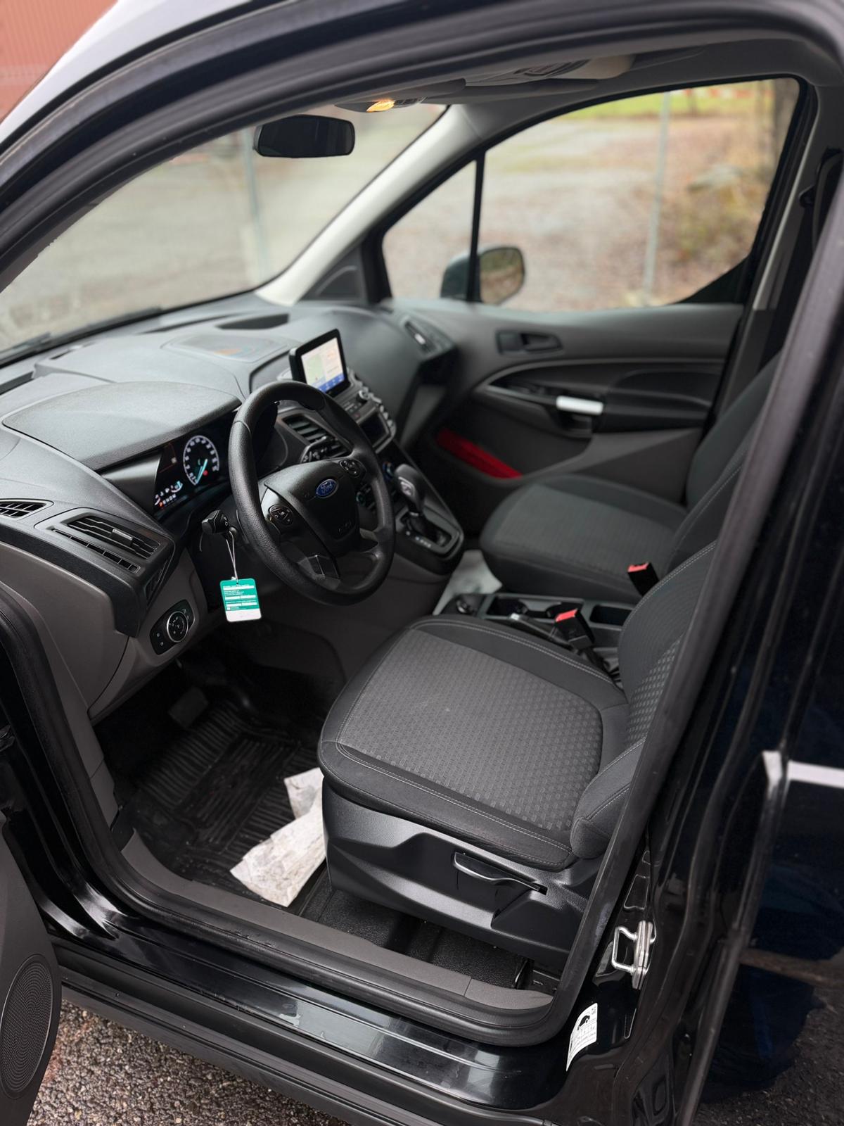FORD TRANSIT CONNECT-image-5