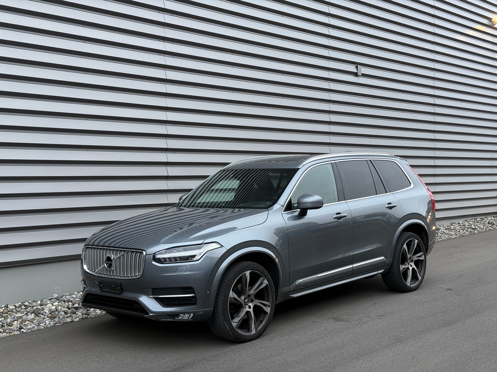 VOLVO XC90 T6 AWD Inscription R-Design Geartronic-image-5