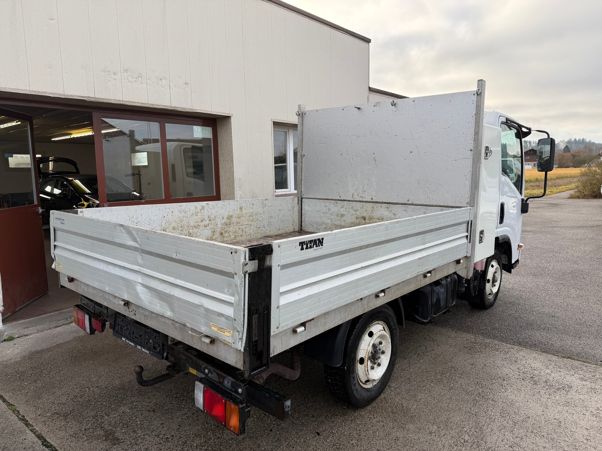 ISUZU NLR 85A - LS 35 E-image-4