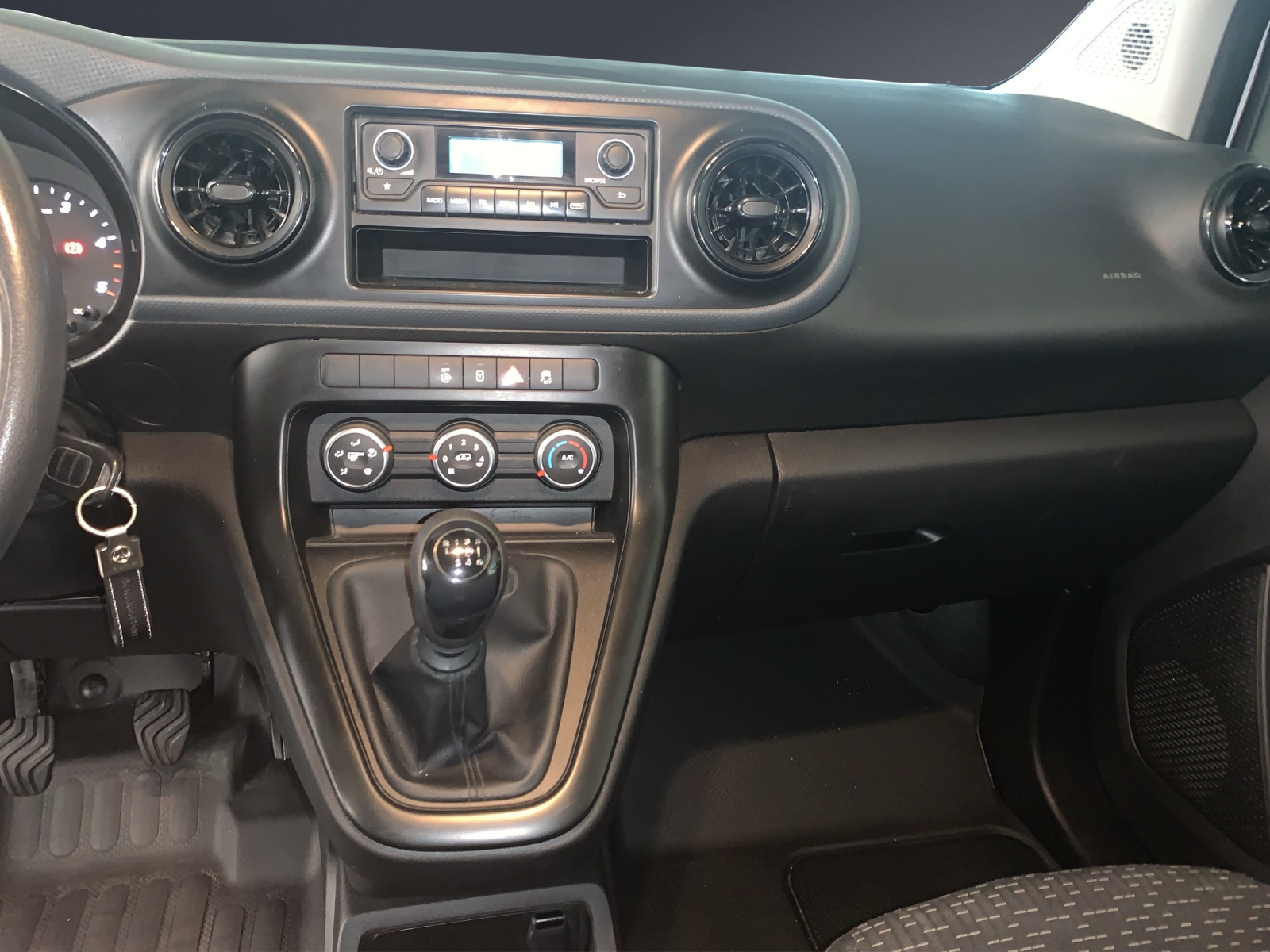MERCEDES-BENZ Citan 110 CDI Base-image-9
