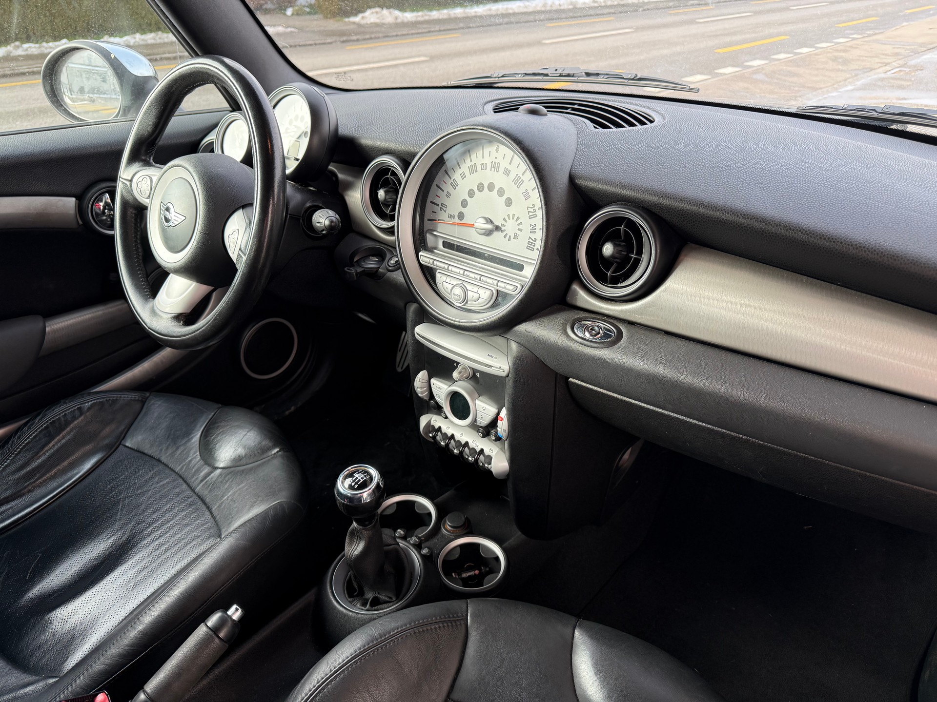 MINI Cooper S Cabriolet-image-8