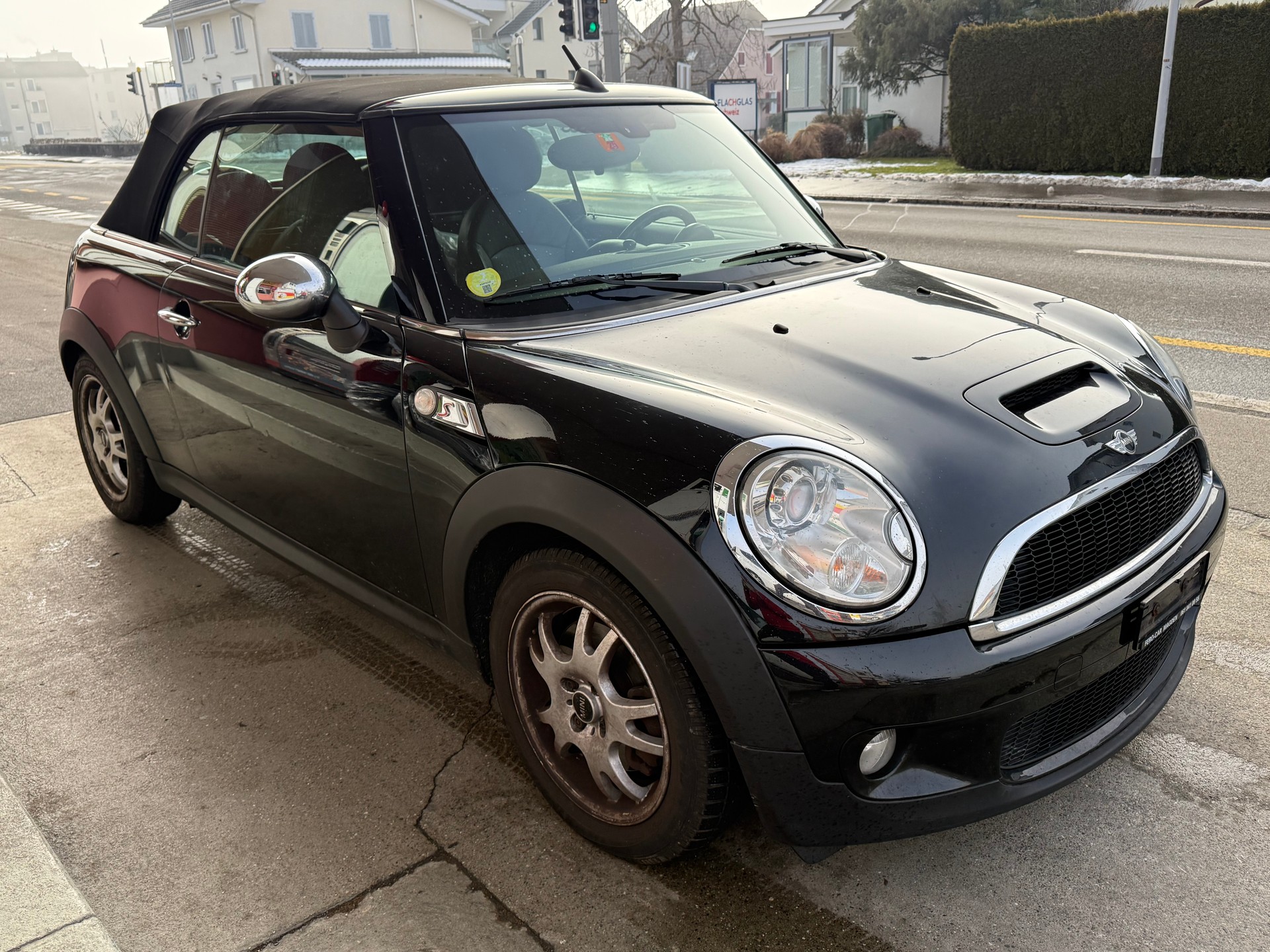 MINI Cooper S Cabriolet-image-2