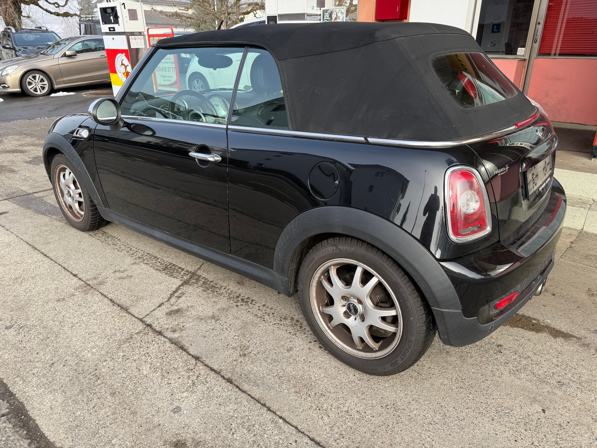 MINI Cooper S Cabriolet-image-5