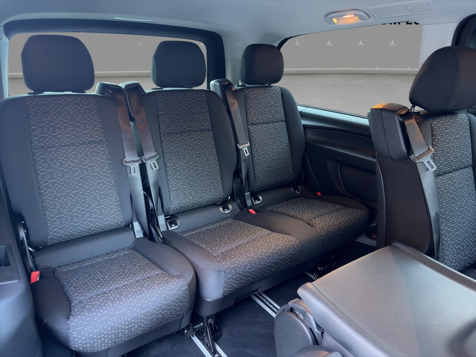 MERCEDES-BENZ Vito 116 CDI Lang Tourer FAMILY 9G-Tronic 4M Select-image-11