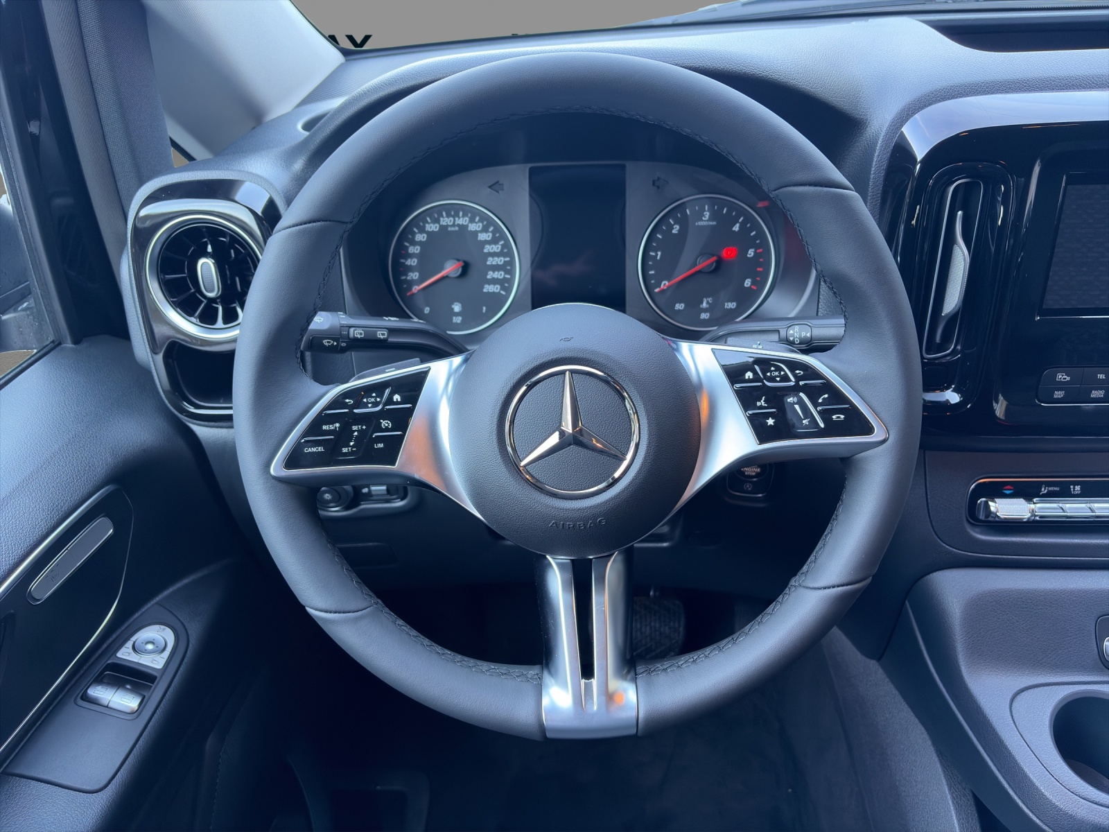 MERCEDES-BENZ Vito 116 CDI Lang Tourer FAMILY 9G-Tronic 4M Select-image-13