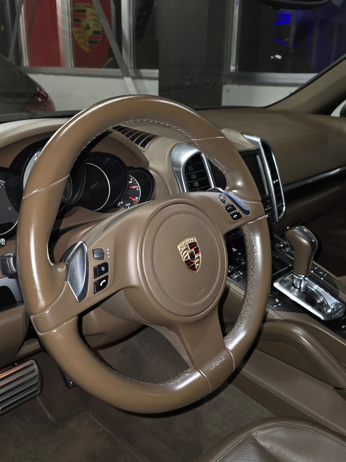 PORSCHE Cayenne S-image-10