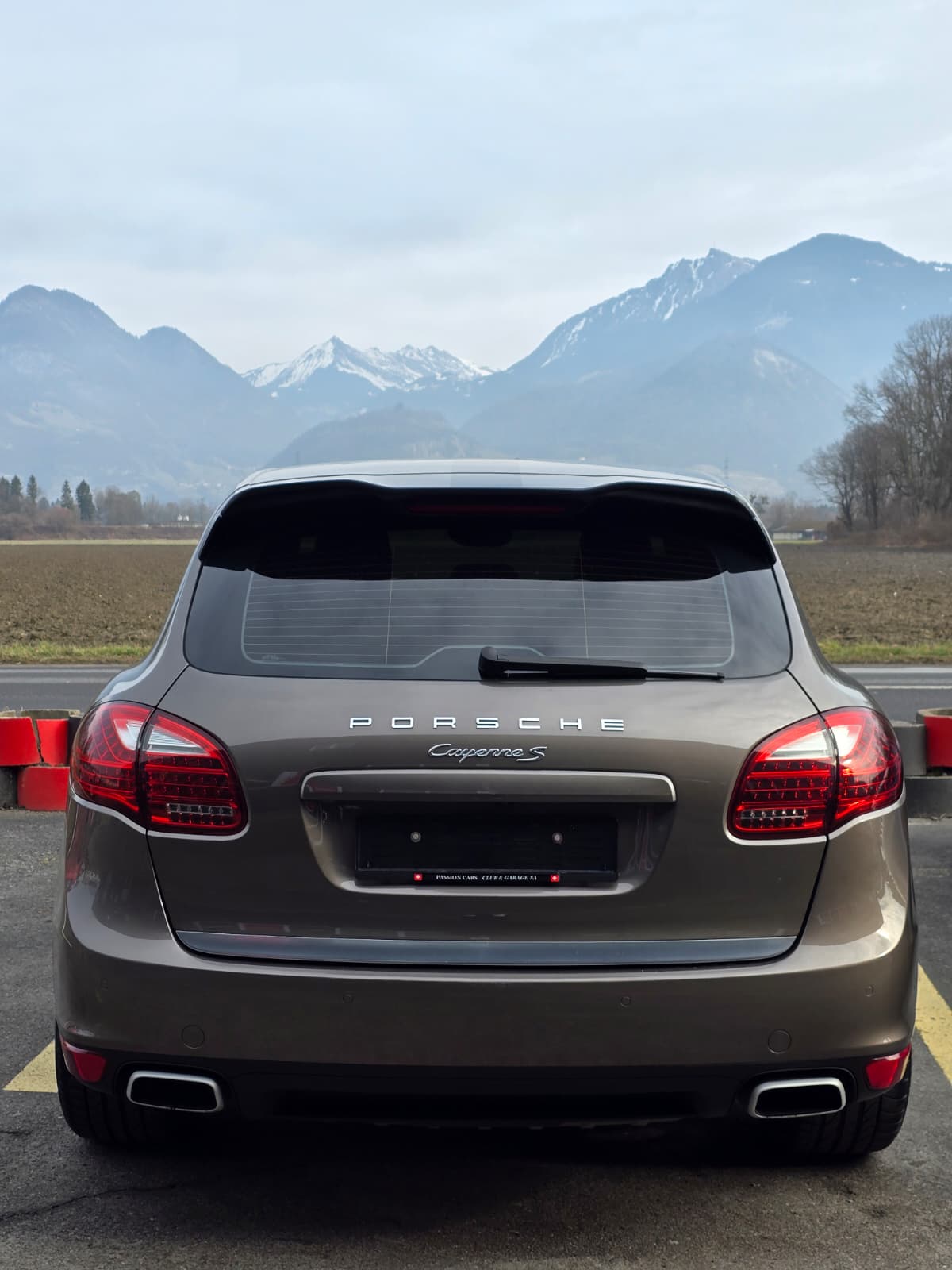 PORSCHE Cayenne S-image-5