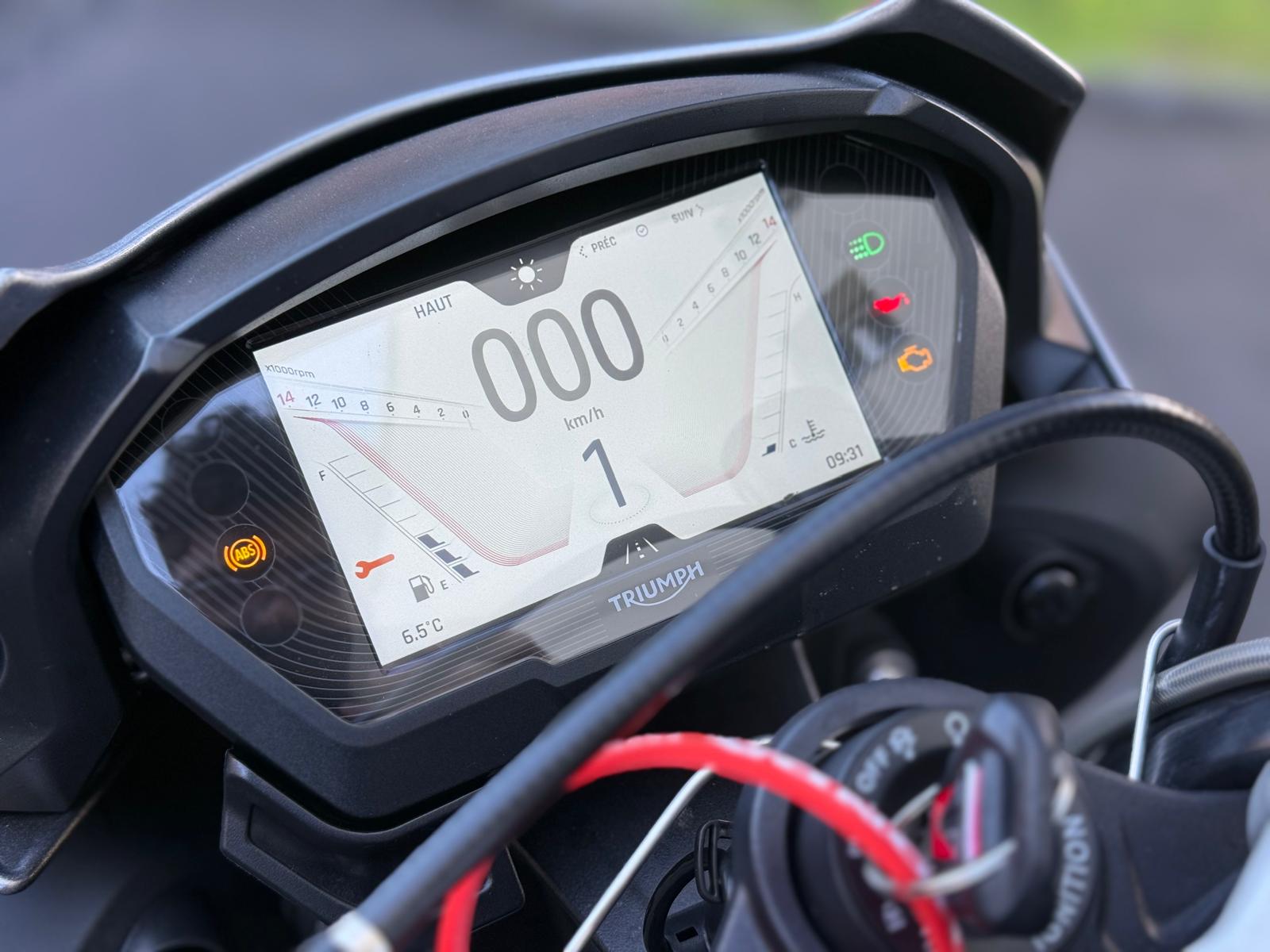 TRIUMPH Street Triple RS 765 ABS-image-12