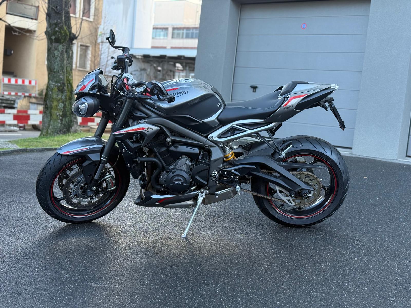 TRIUMPH Street Triple RS 765 ABS-image-2