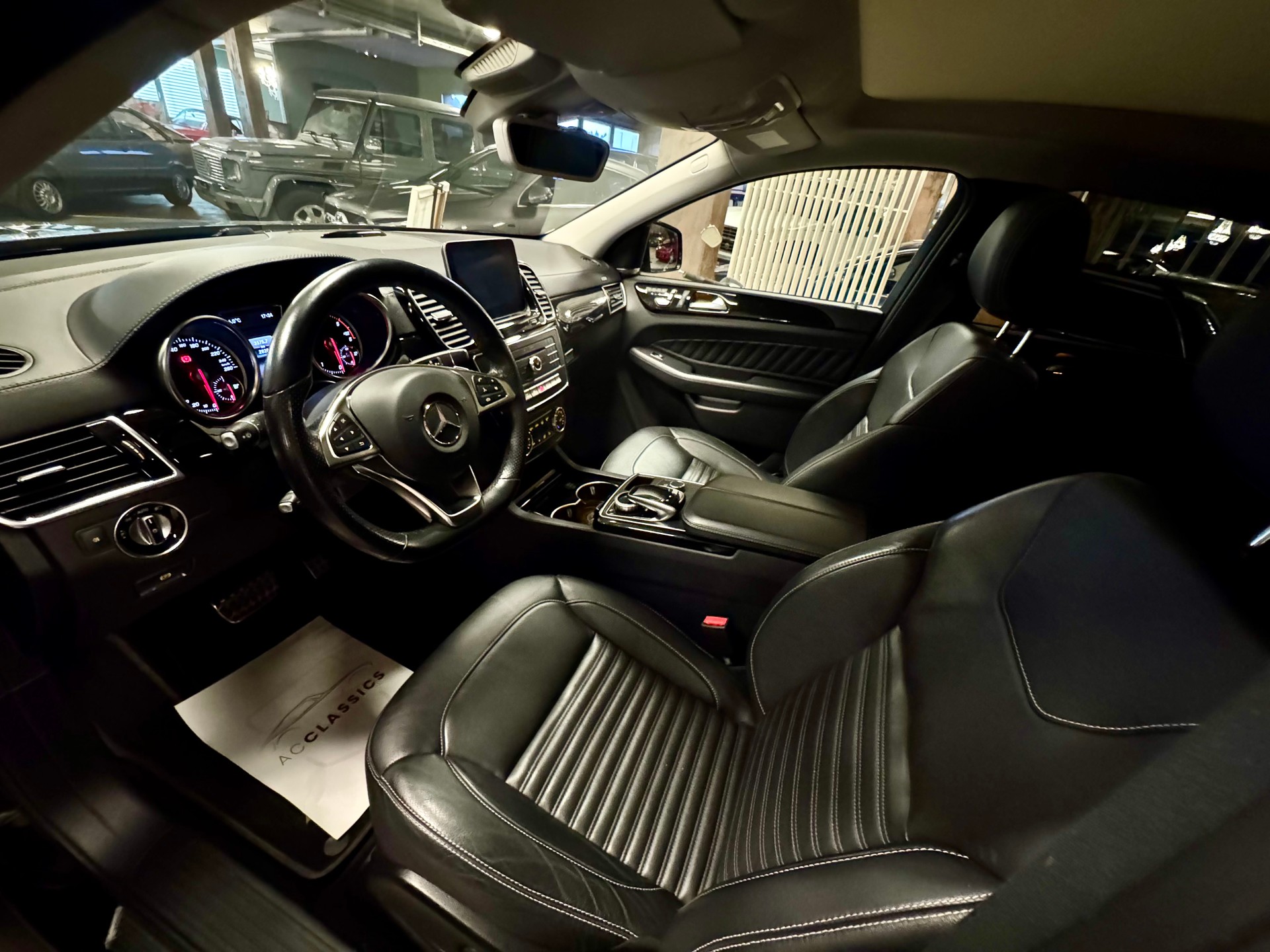 MERCEDES-BENZ GLE 350 d 4Matic AMG Line 9G-Tronic-image-19