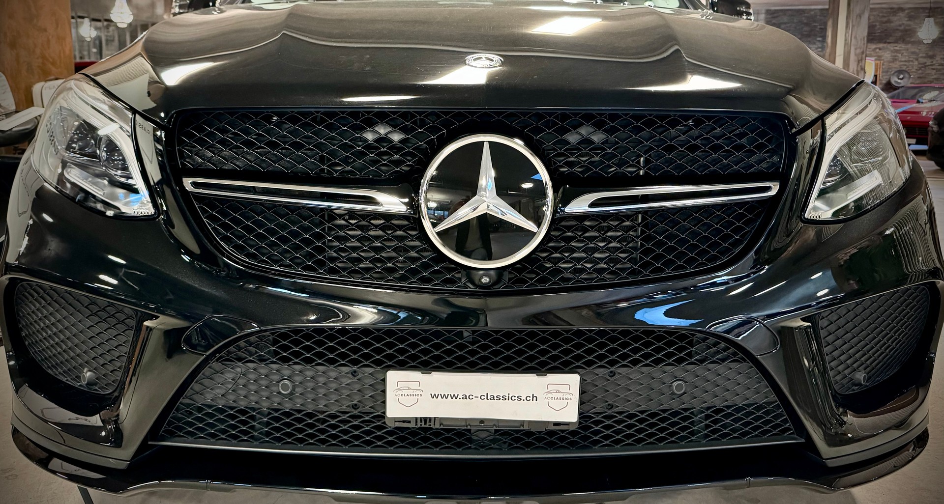 MERCEDES-BENZ GLE 350 d 4Matic AMG Line 9G-Tronic-showroom-element-2