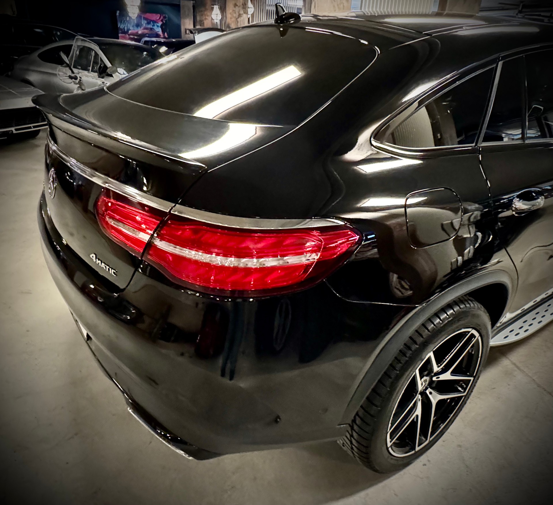 MERCEDES-BENZ GLE 350 d 4Matic AMG Line 9G-Tronic-image-8