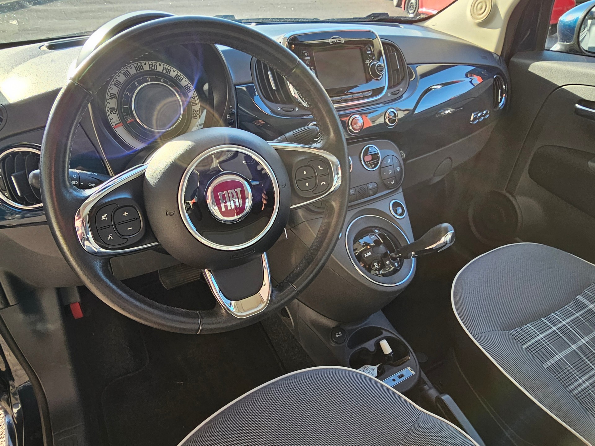 FIAT 500 1.2 Lounge-image-10