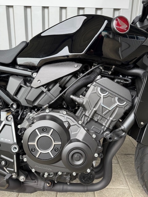 HONDA CB 1000 R Black Edition-image-2