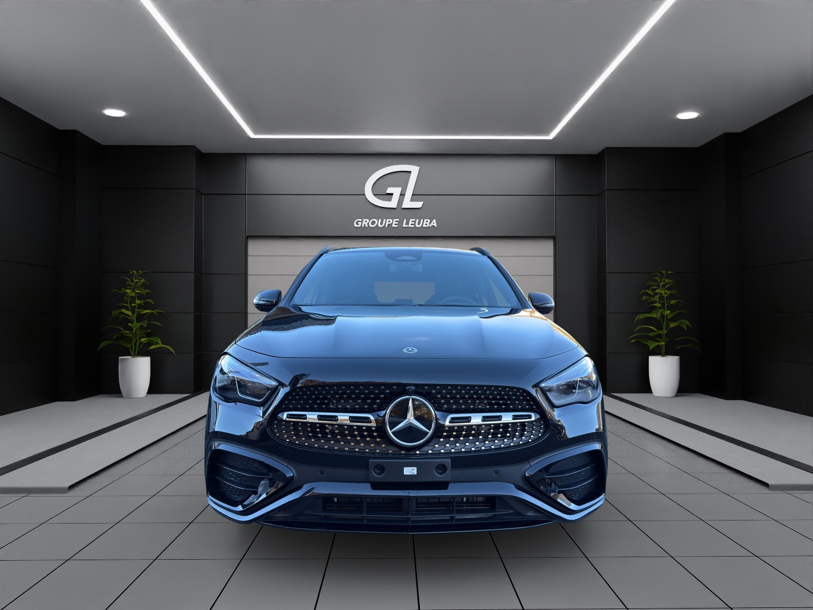 MERCEDES-BENZ GLA 200 7G-DCT-showroom-element-1