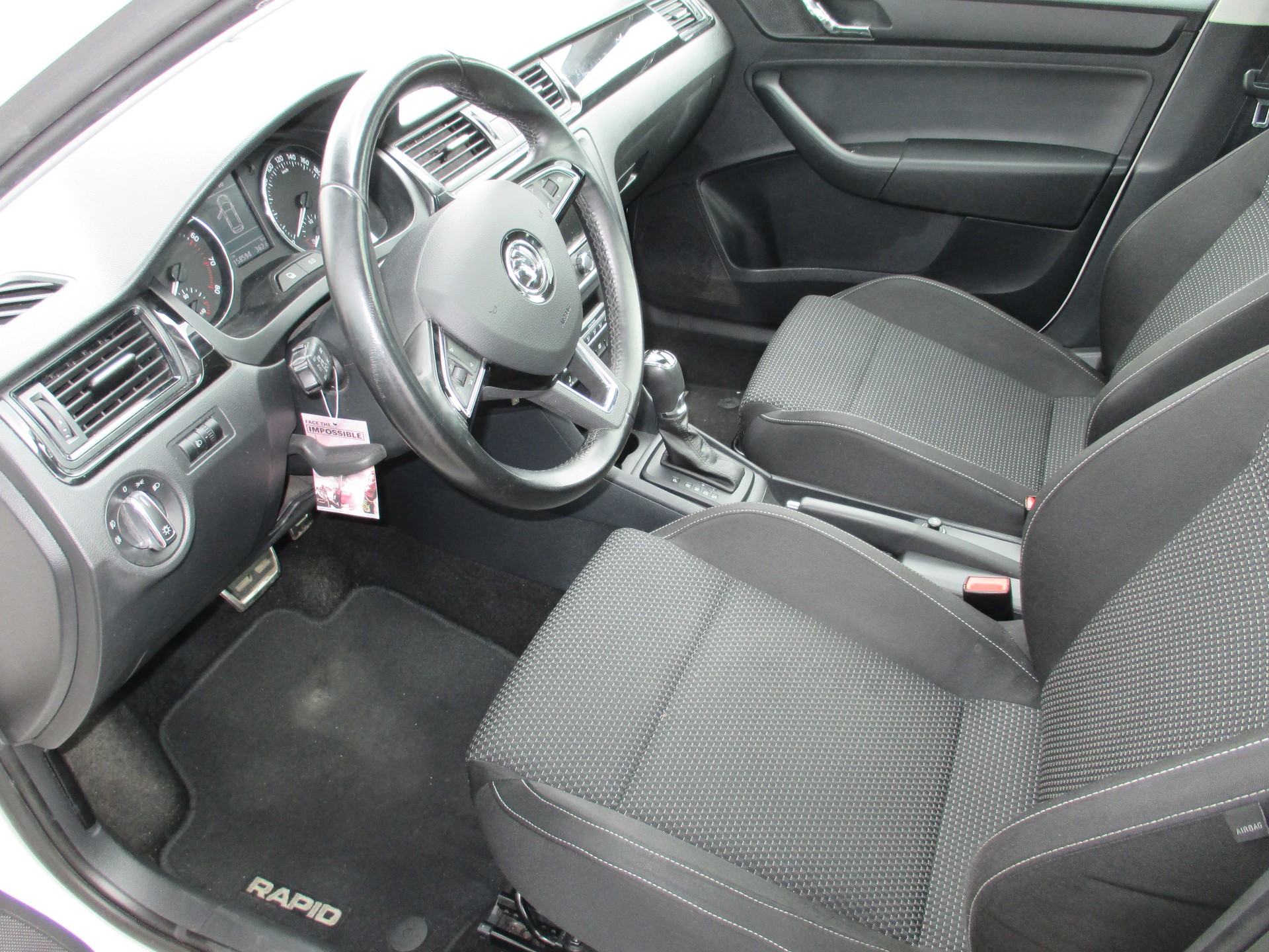 SKODA Rapid Spaceback 1.4 TSI Elegance DSG-image-7