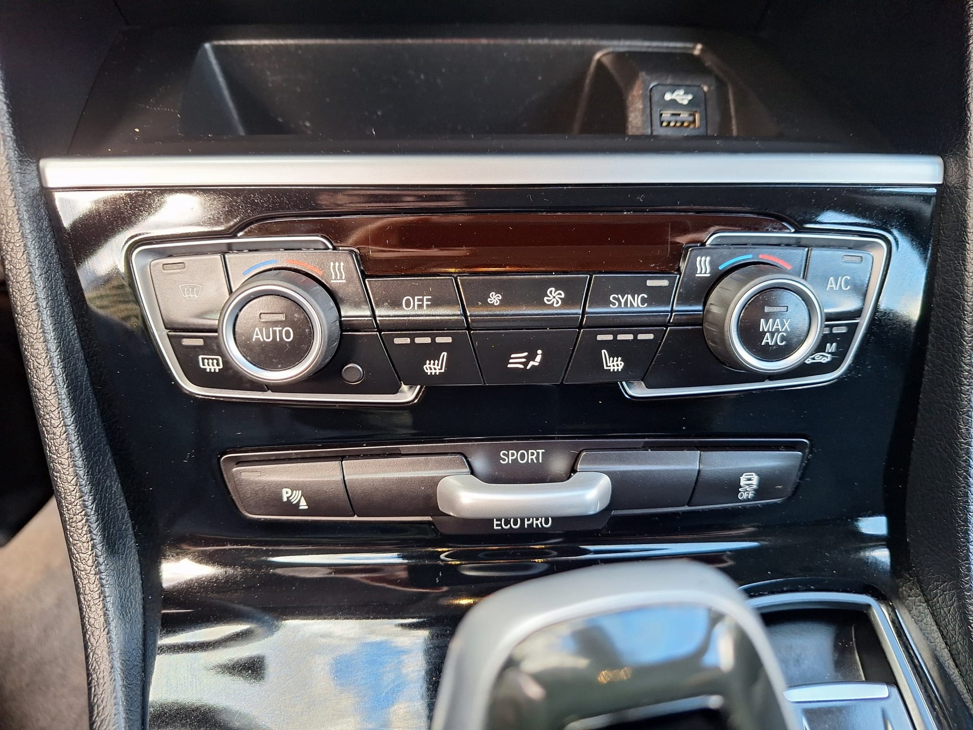 BMW 218d xDrive Gran Tourer Steptronic-image-9