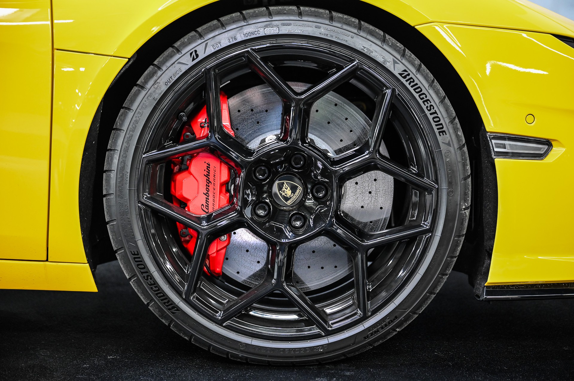LAMBORGHINI Temerario Coupé-image-14