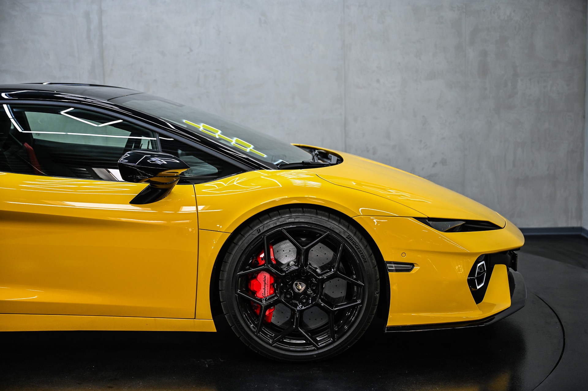LAMBORGHINI Temerario Coupé-image-12