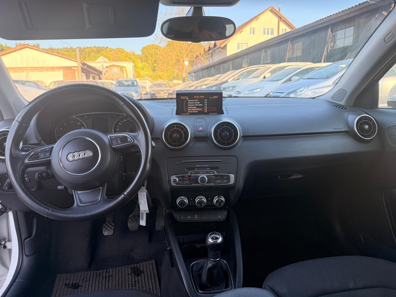 AUDI A1 Sportback 1.4 TFSI-image-10