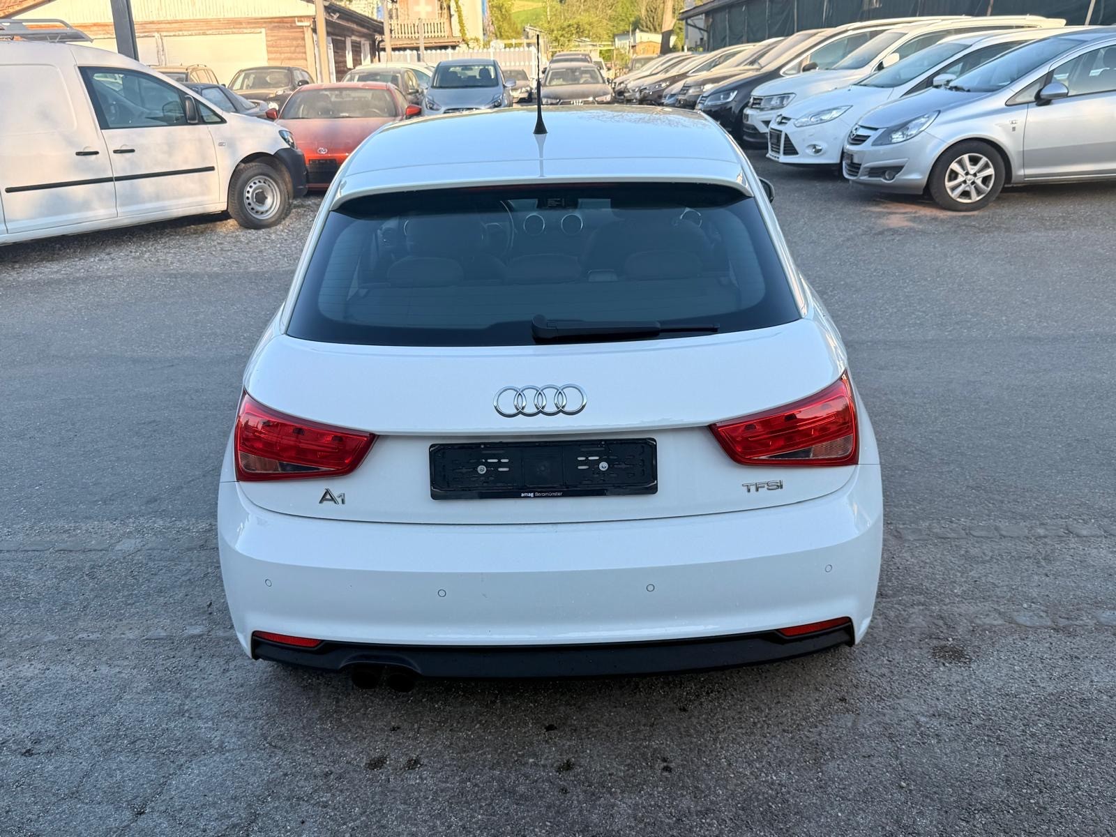 AUDI A1 Sportback 1.4 TFSI-image-2