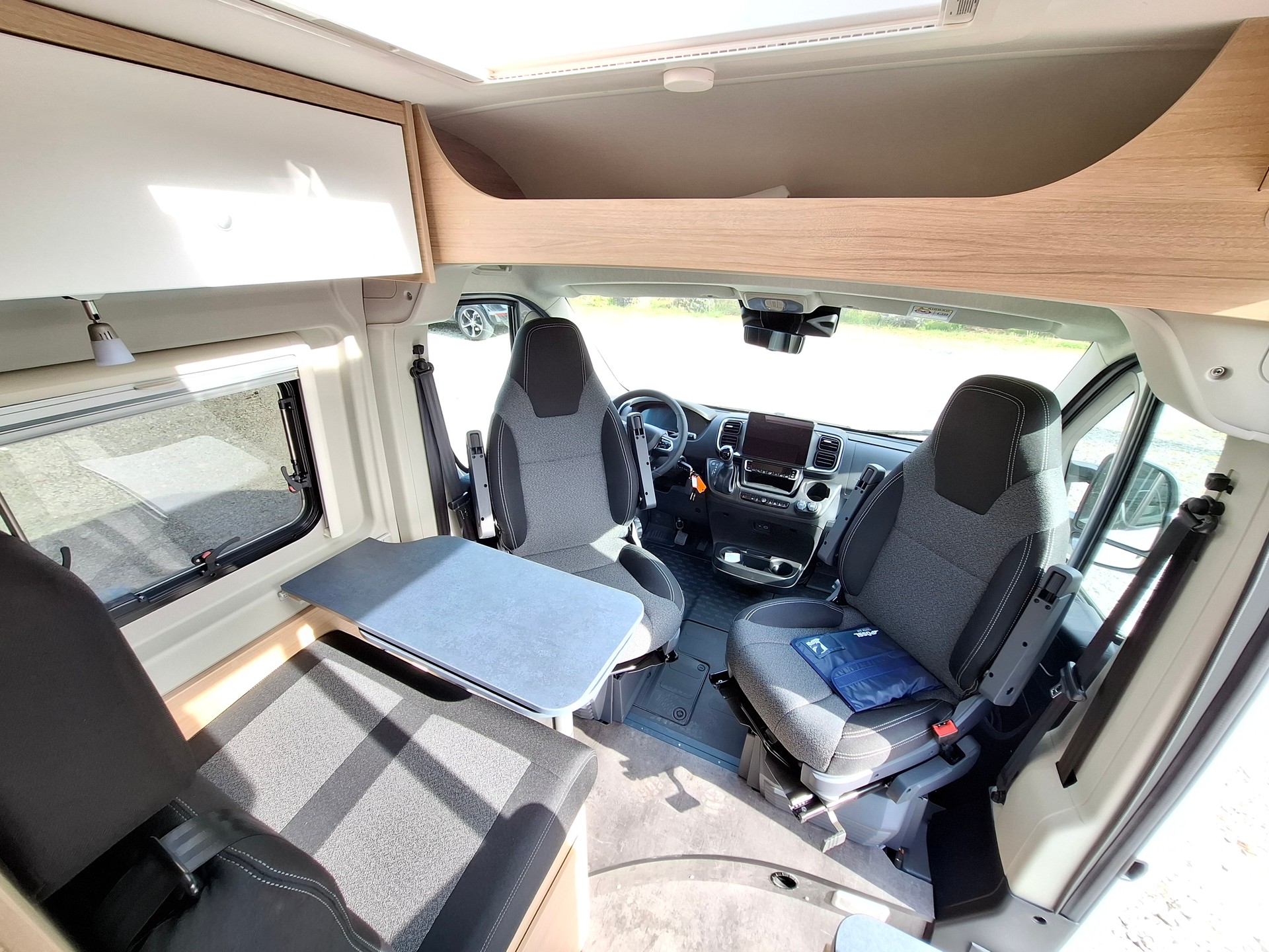 PÖSSL ROADCAR R540 - AUTOMAT! AHK! Alu mit Offroadbereifung!-image-13