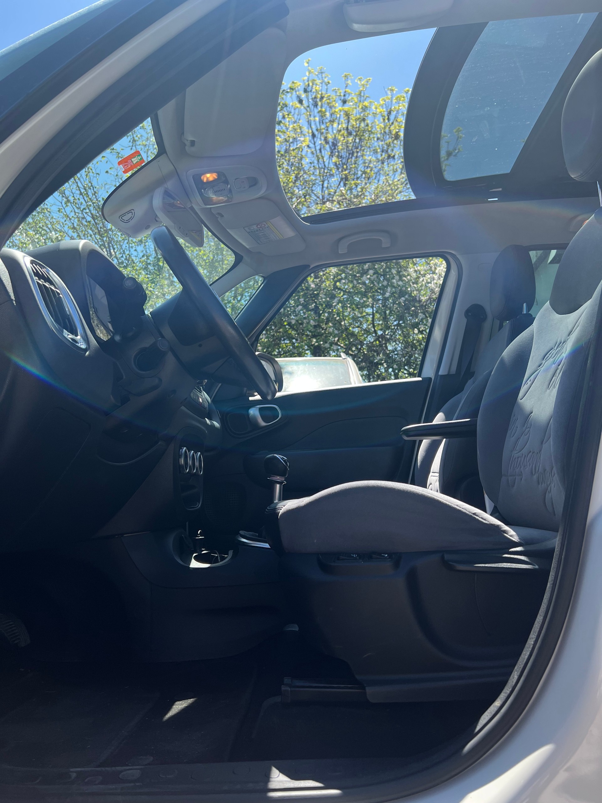FIAT 500L Living 1.6 JTD Lounge-image-12