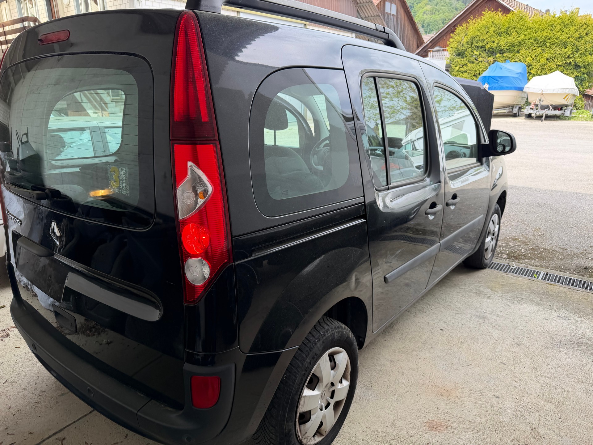 RENAULT Kangoo 1.6 16V Privilège-image-2