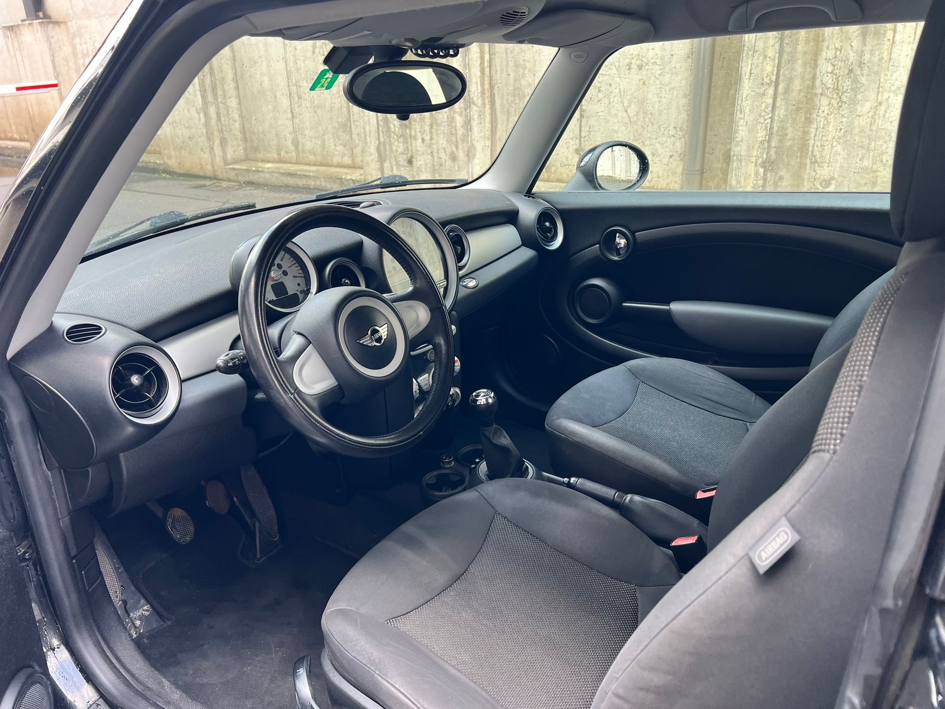MINI Cooper-image-10